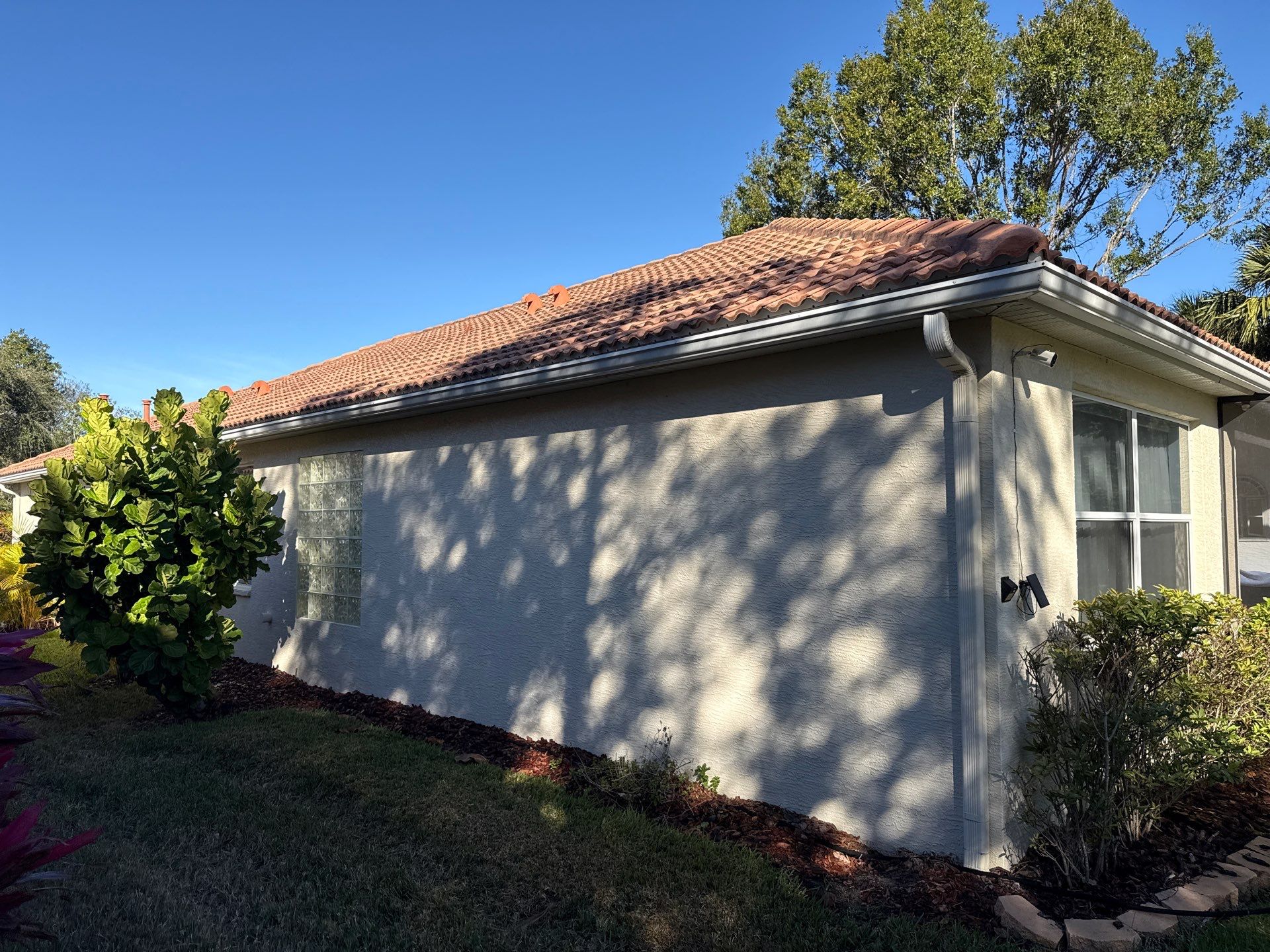 Barrel Tile Roof Cleaning in Tara – Bradenton, FL by Sunshine AquaWash