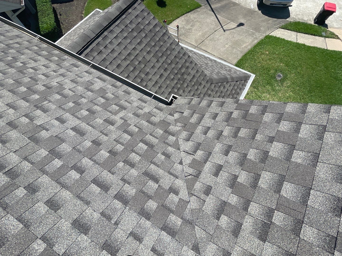 GAF HDZ - Weathered Wood by Elite Roofing LLC