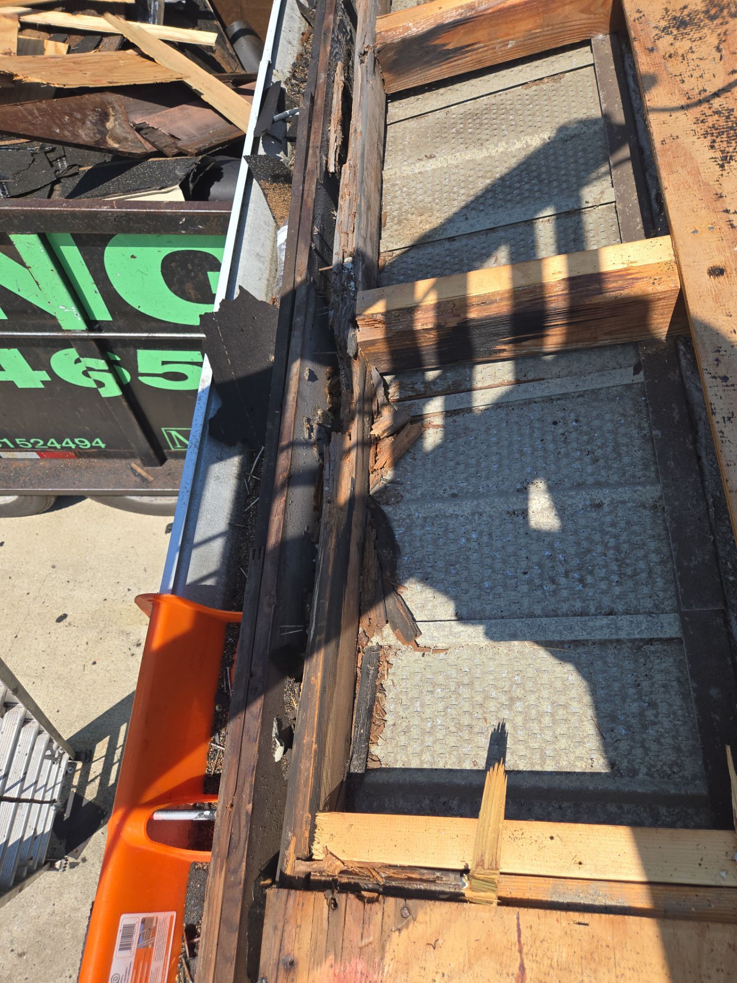 Project in Largo 33773 by Mitchell Roofing Company LLC 