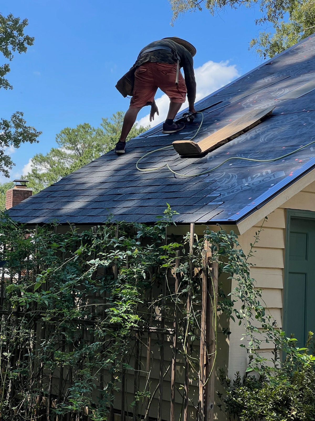 Residential Roofing Installation using Owens Corning® Oakridge Onyx Black by Indigo State Roofing