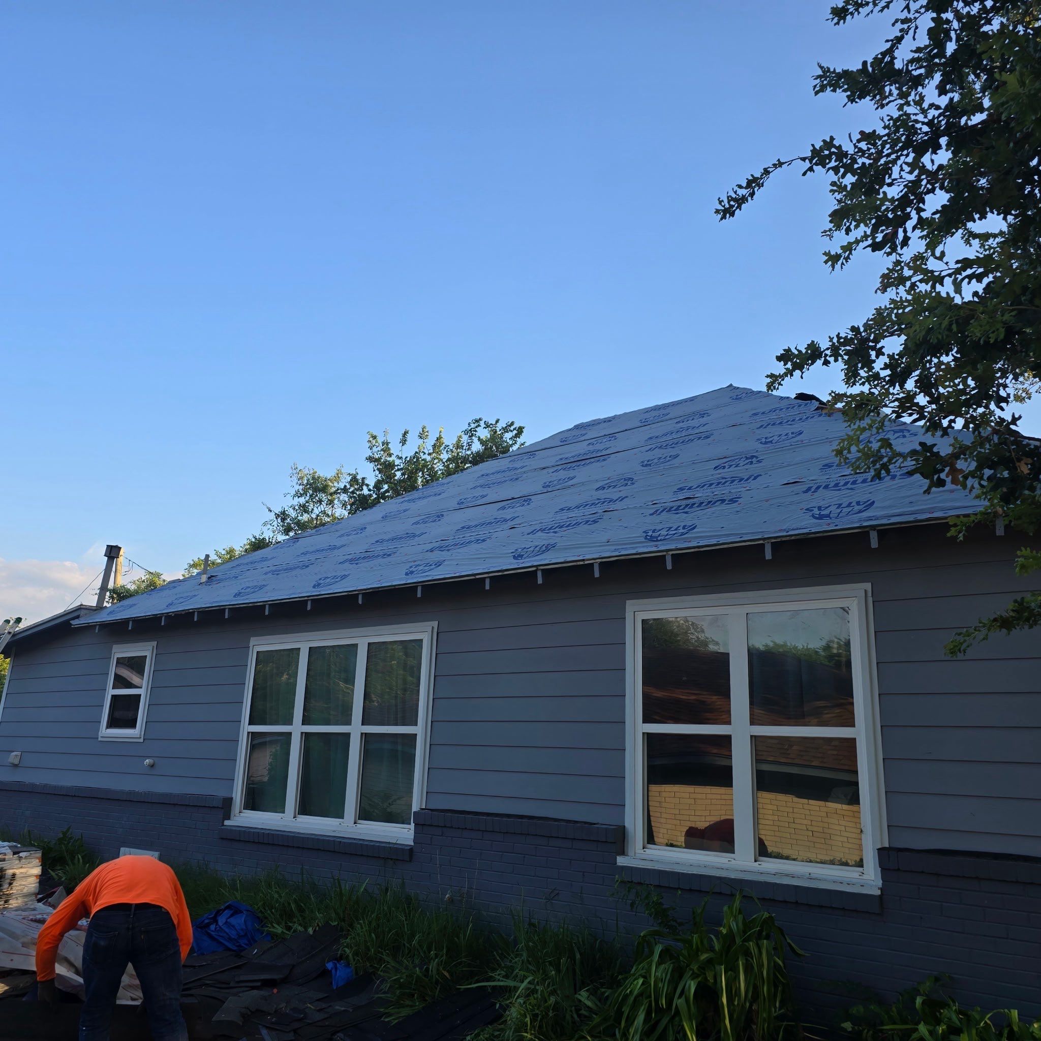 Residential Roofing Installation using ATLAS Signature Select Roof System by Harvey Roofing & Construction