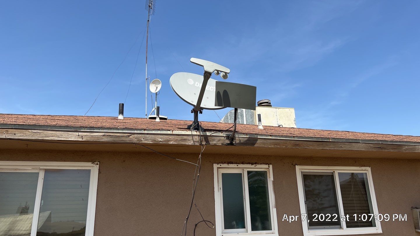 Metal roofing installation using Standing seam metal roofing system by Straight Edge Roofing Inc