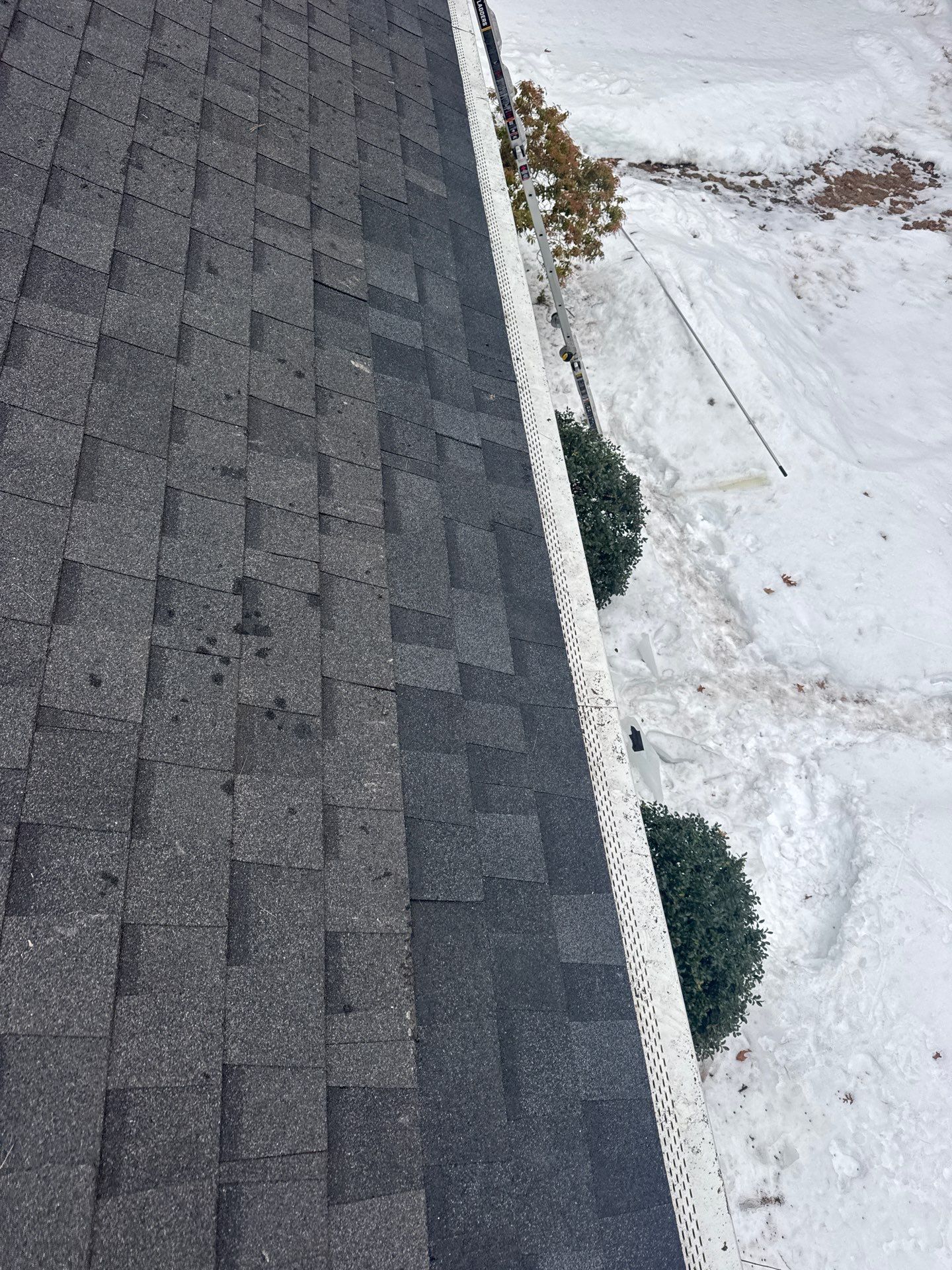 Ice Dam Removal & Snow Removal in Billerica, MA  by Mighty Dog Roofing of Greater Middlesex County