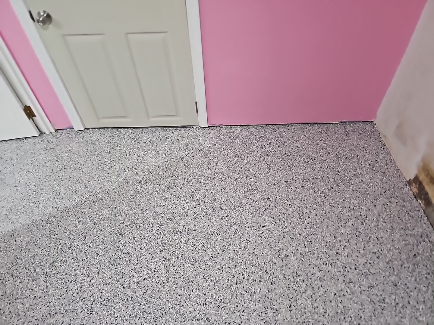 Garage in Nashua, NH 03060 by Symphony Concrete Coatings