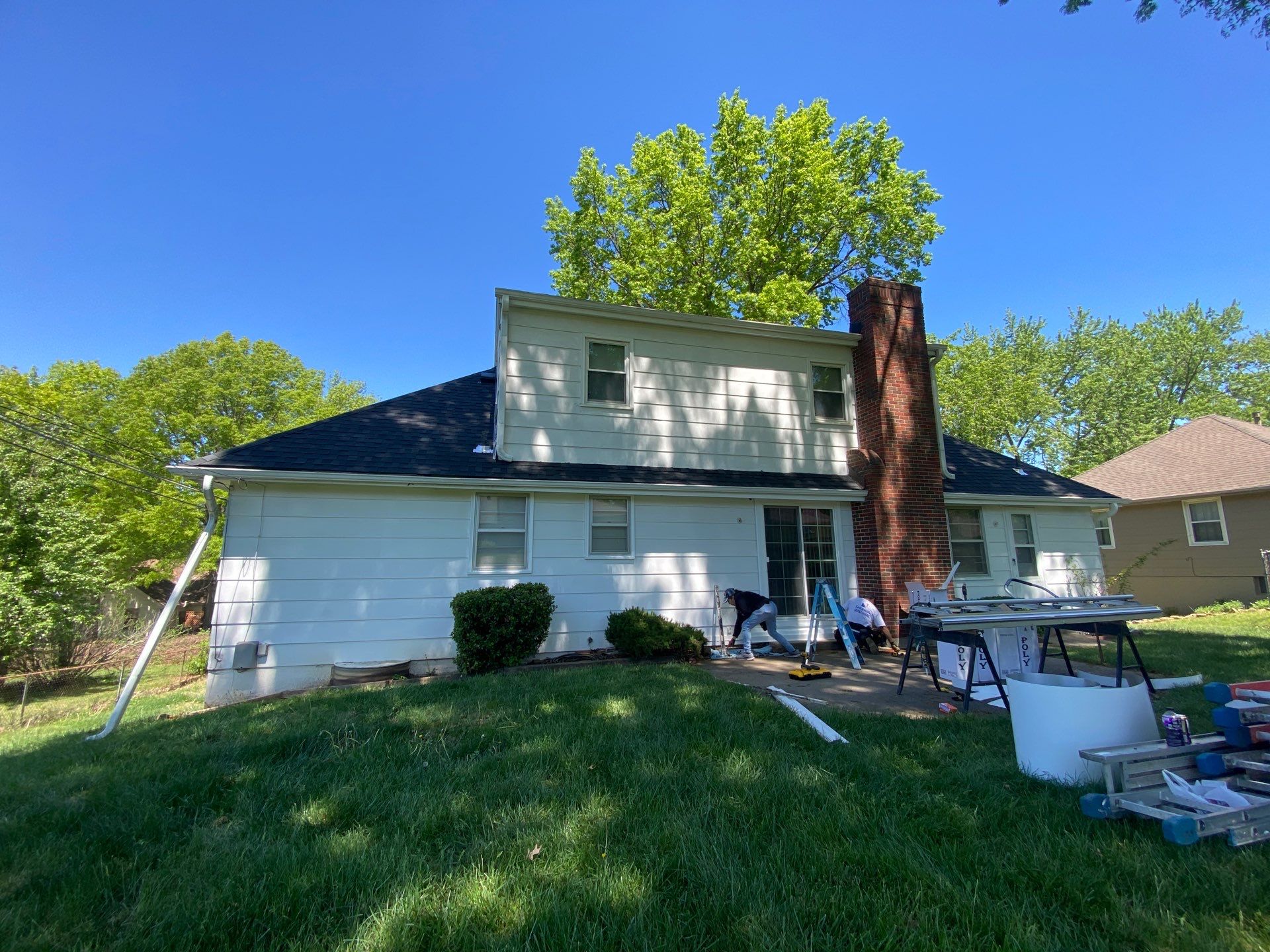 Siding Installation using White Market Square by EEC Windows, Siding & Roofing