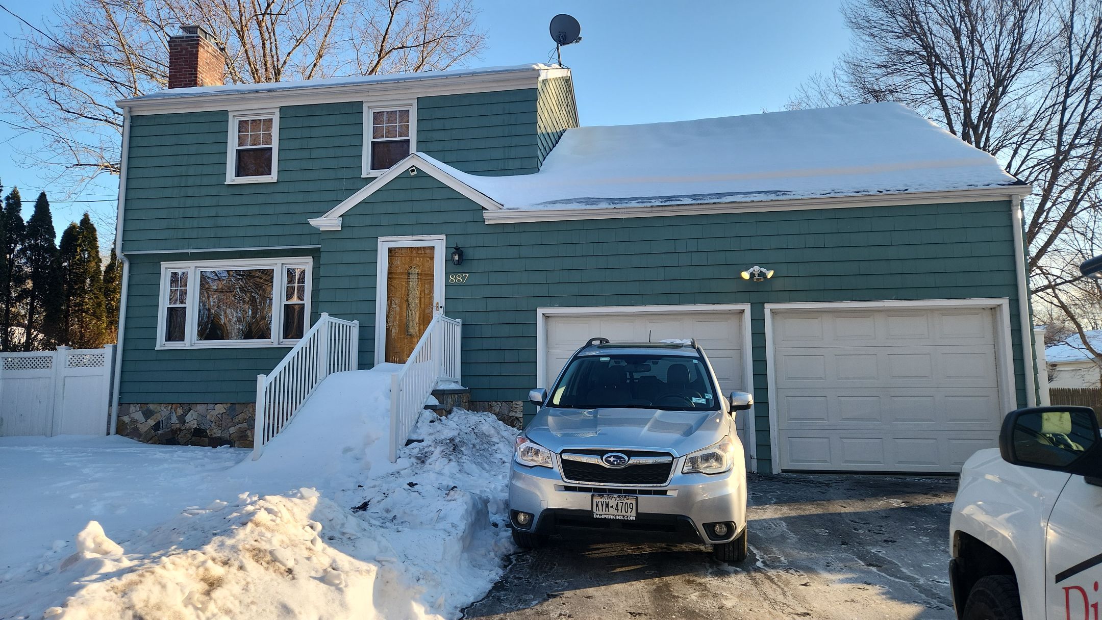 Refreshing siding upgrade with Cert Cedar Impressions D/7 straight bottom perfection, Cypress and Cert Monogram D/5 Dutchlap, Cypress by DiGiorgi Roofing and Siding Inc