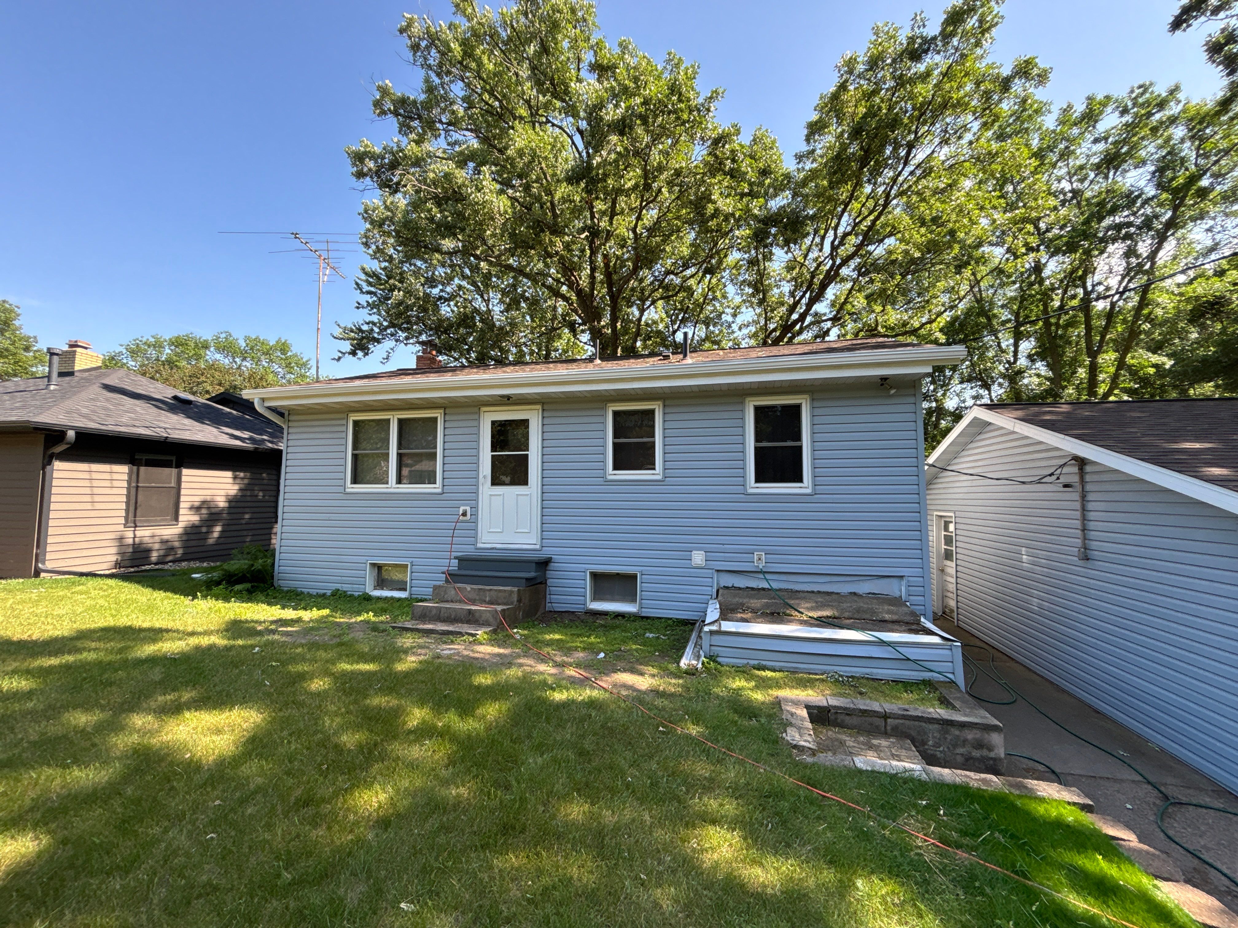 5" Gutters + Leaf Sentry Protection – Clear Lake, MN by Next Level Seamless Gutters / Exteriors Inc.
