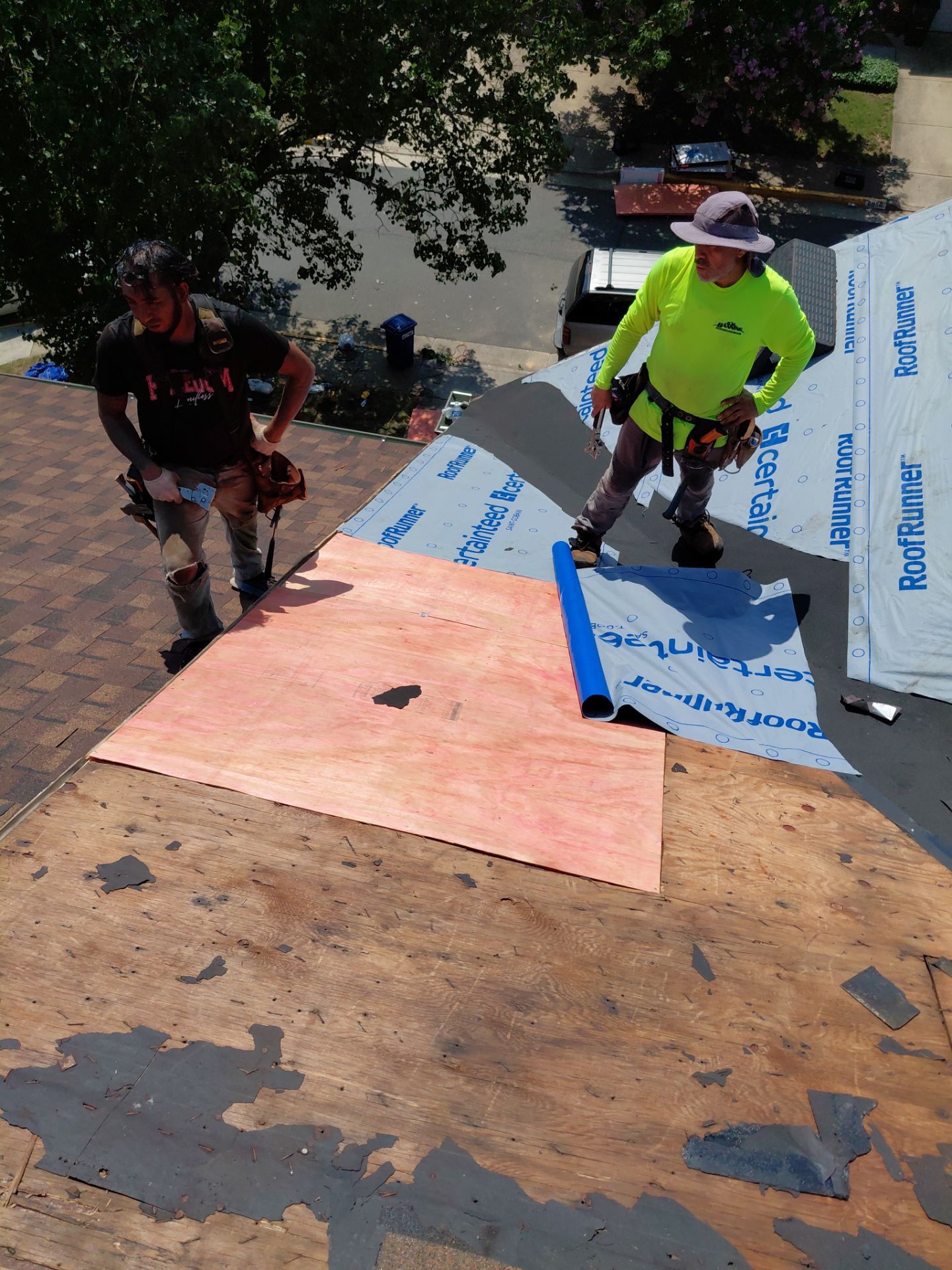 Alexandria: Residential Roof with CertainTeed Landmark Pro in Max Def Burnt Sienna by RM Banning, Inc.