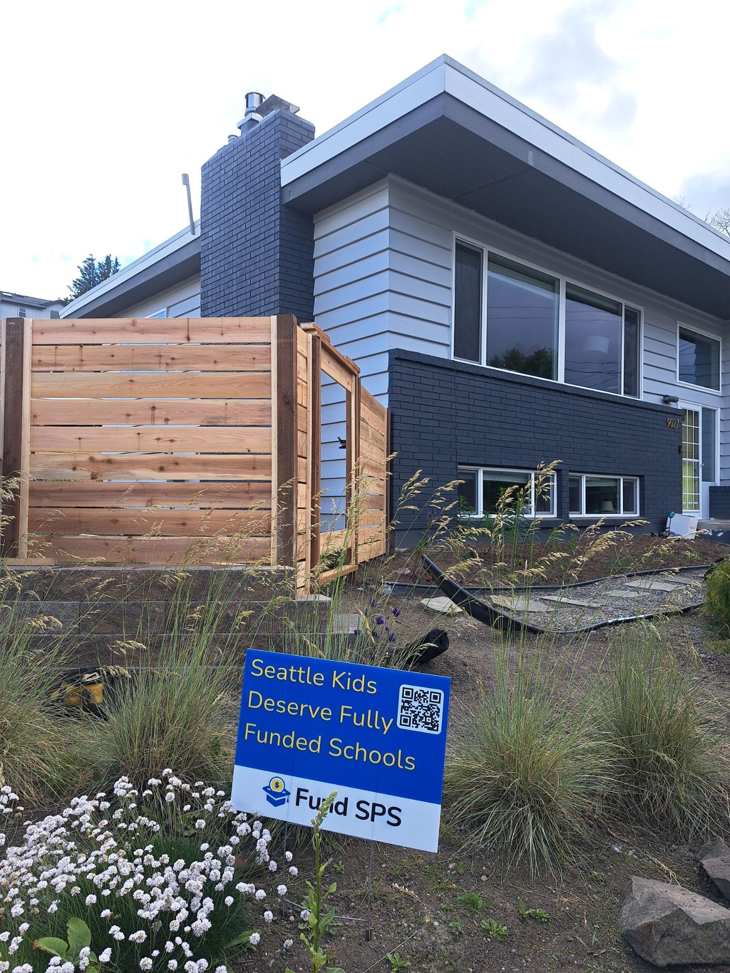 Retaining Wall & Fence Installation  by Jireh Asphalt & Concrete Inc 