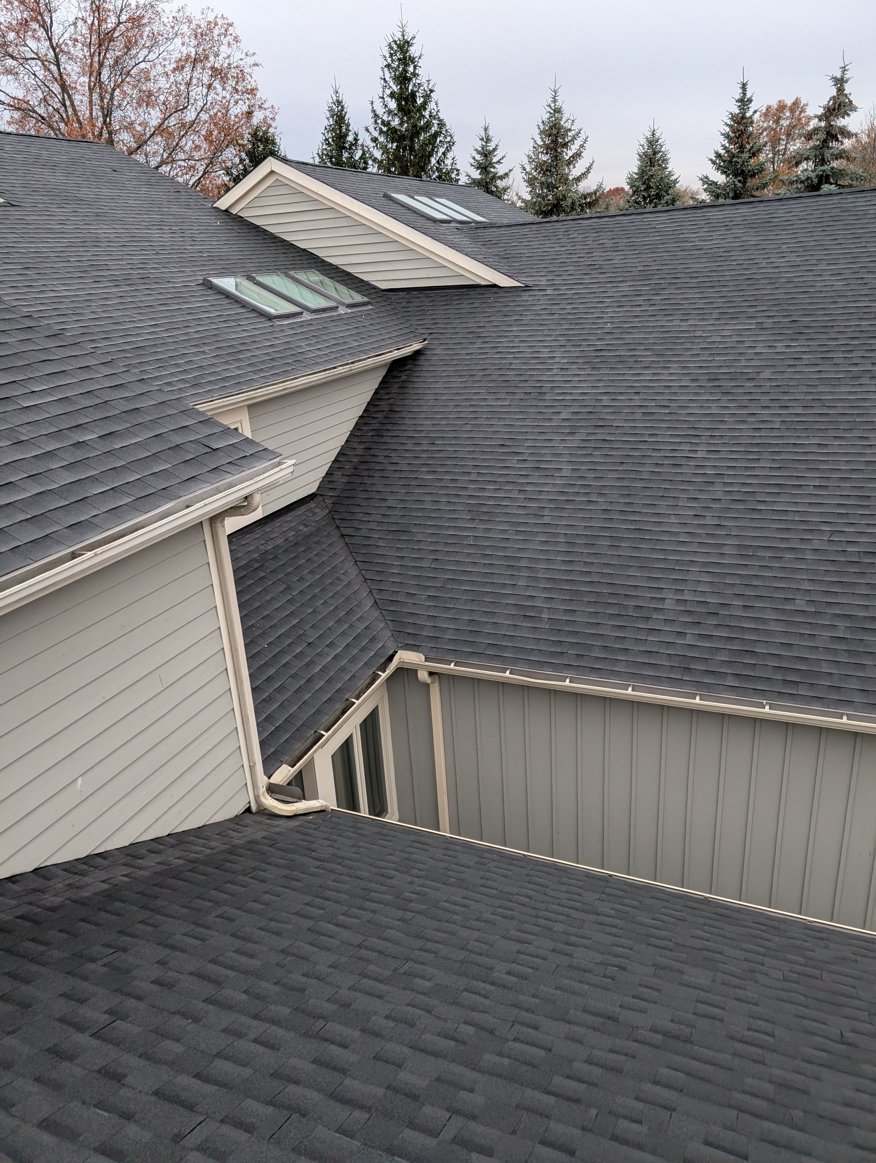 Cranberry Court Condo Association by Atlas Roofing & Restoration