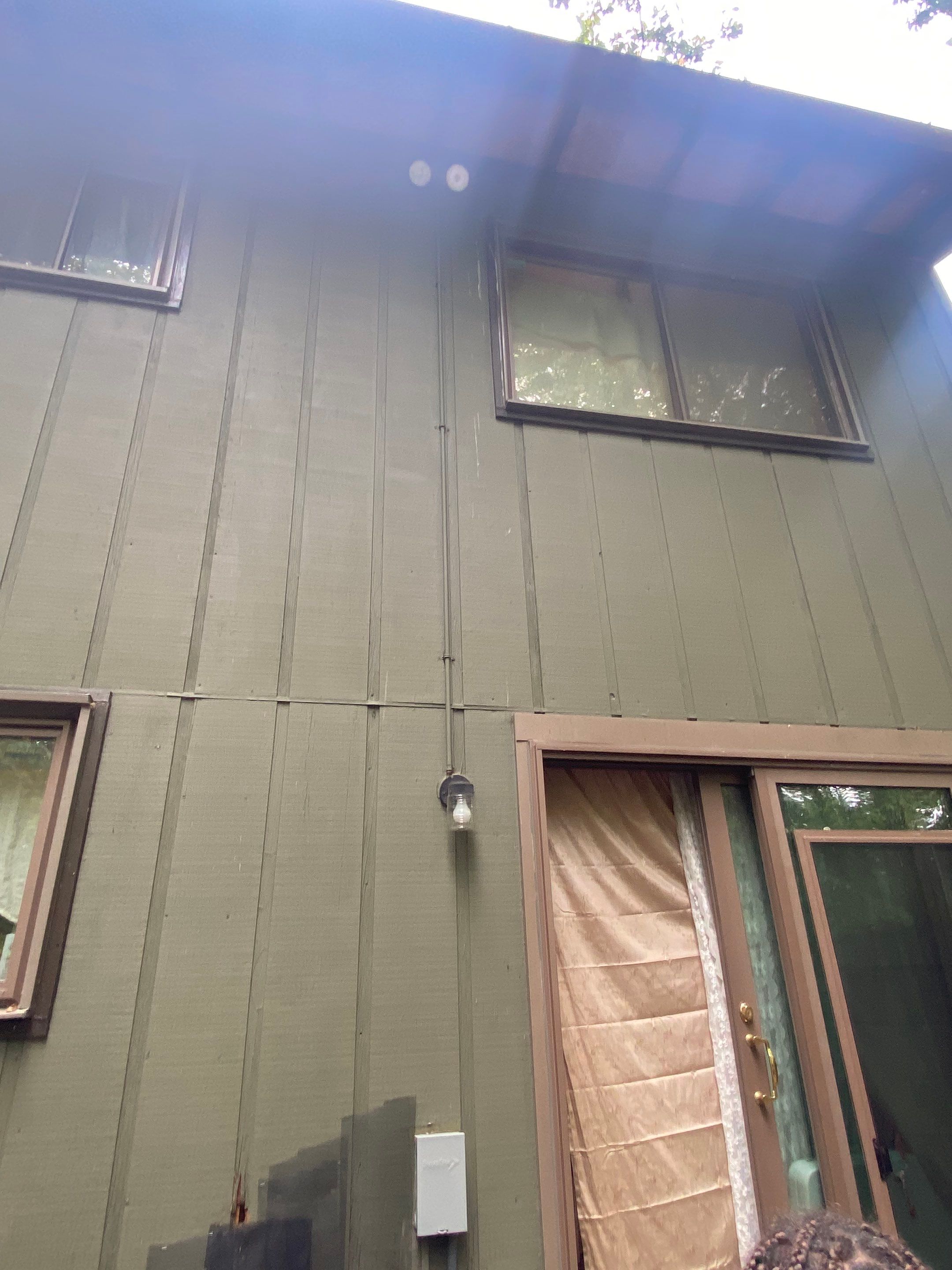 Reston: Residential Siding Replacement with James Hardie Statement Beaded Plank in Cappuccino Muffin by RM Banning, Inc.