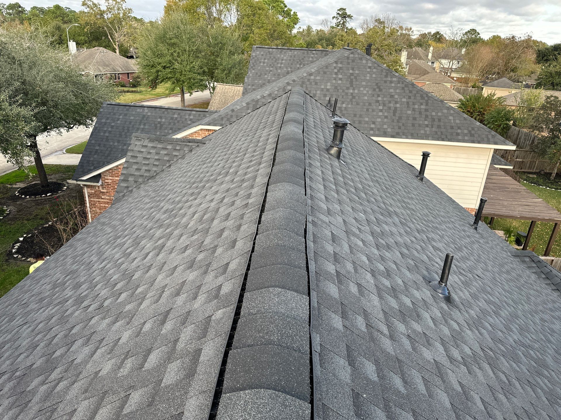 GAF HDZ CHARCOAL W/ PREMIUM RIDGE Z by Motion Roofing