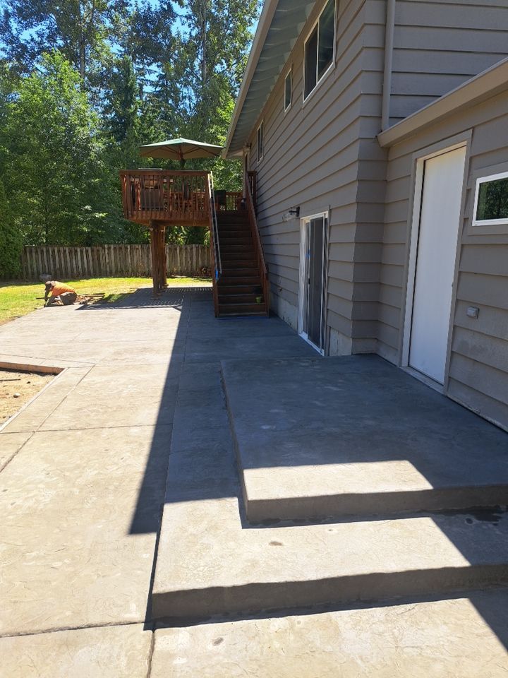 Chris | Stamped Concrete Patio, Walkway & Steps by Jireh Asphalt & Concrete Inc 
