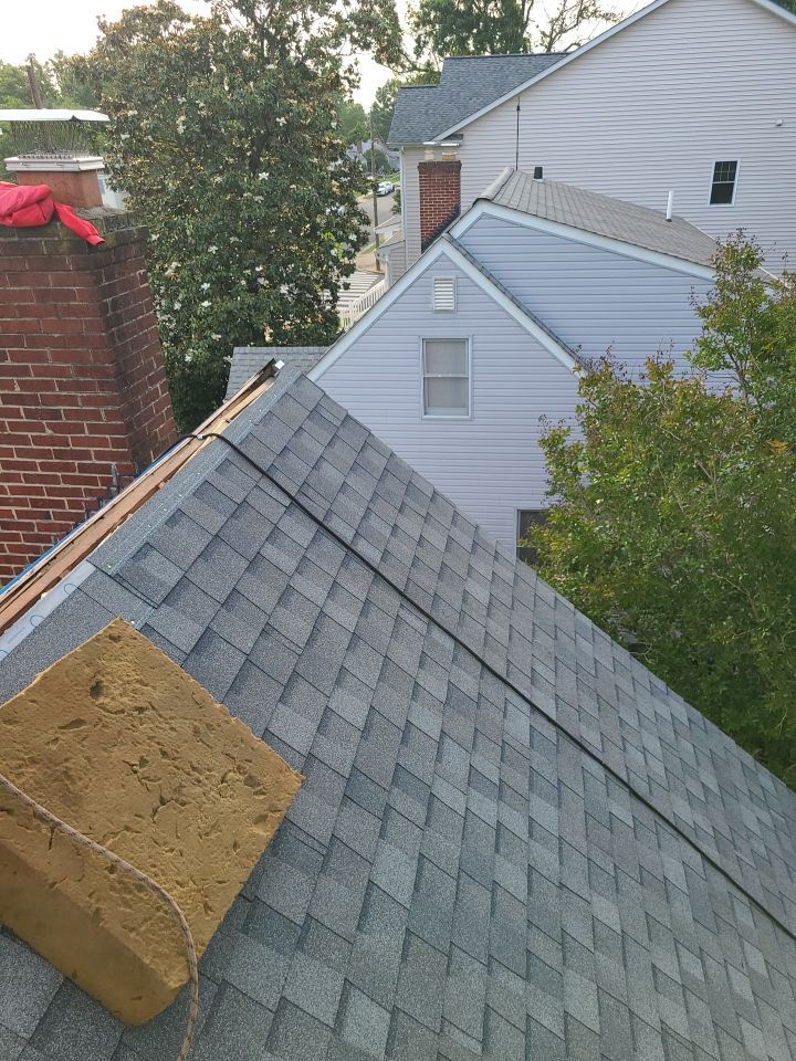 Arlington: CertainTeed Landmark Architectural Shingle in Georgetown Gray by RM Banning, Inc.