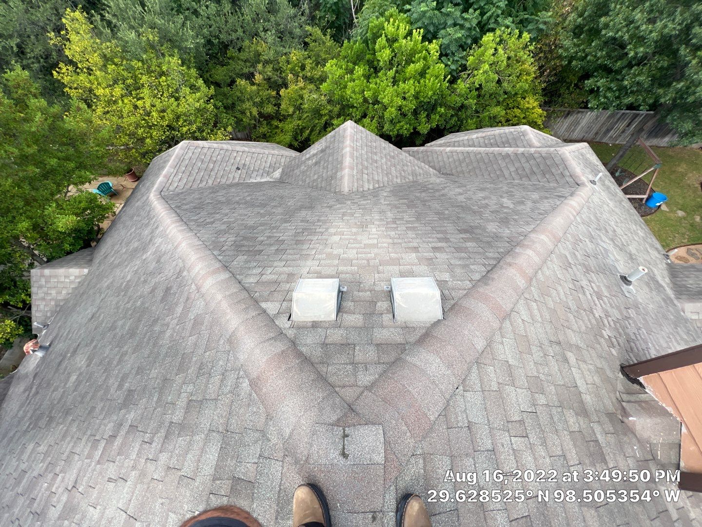 Residential Roof Replacement using Pinnacle Pristine 30 Year Laminate Shingles by Premier Roofing and Contracting