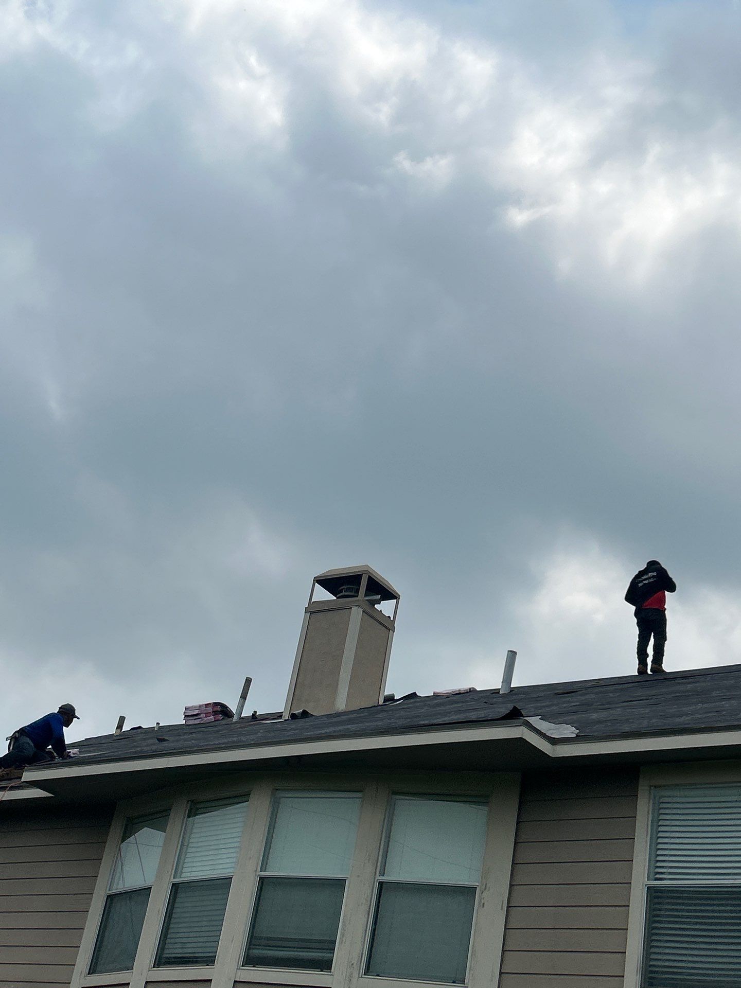 Residential Roofing Installation using Owen's Corning Duration (Lifetime) Shingles by Roof Repair Company