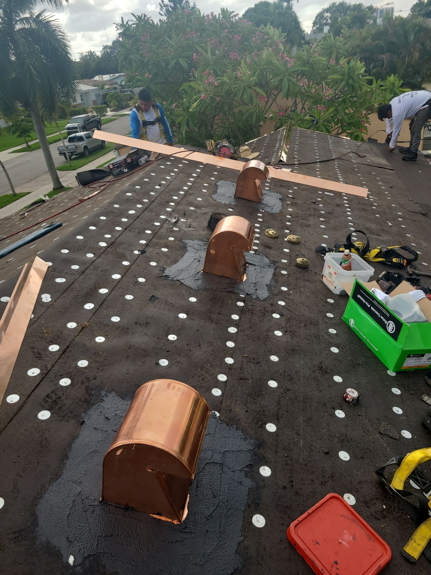 Tile Roof Repair in Hollywood – Precision, Professionalism, and Quality Work by Aastro Roofing
