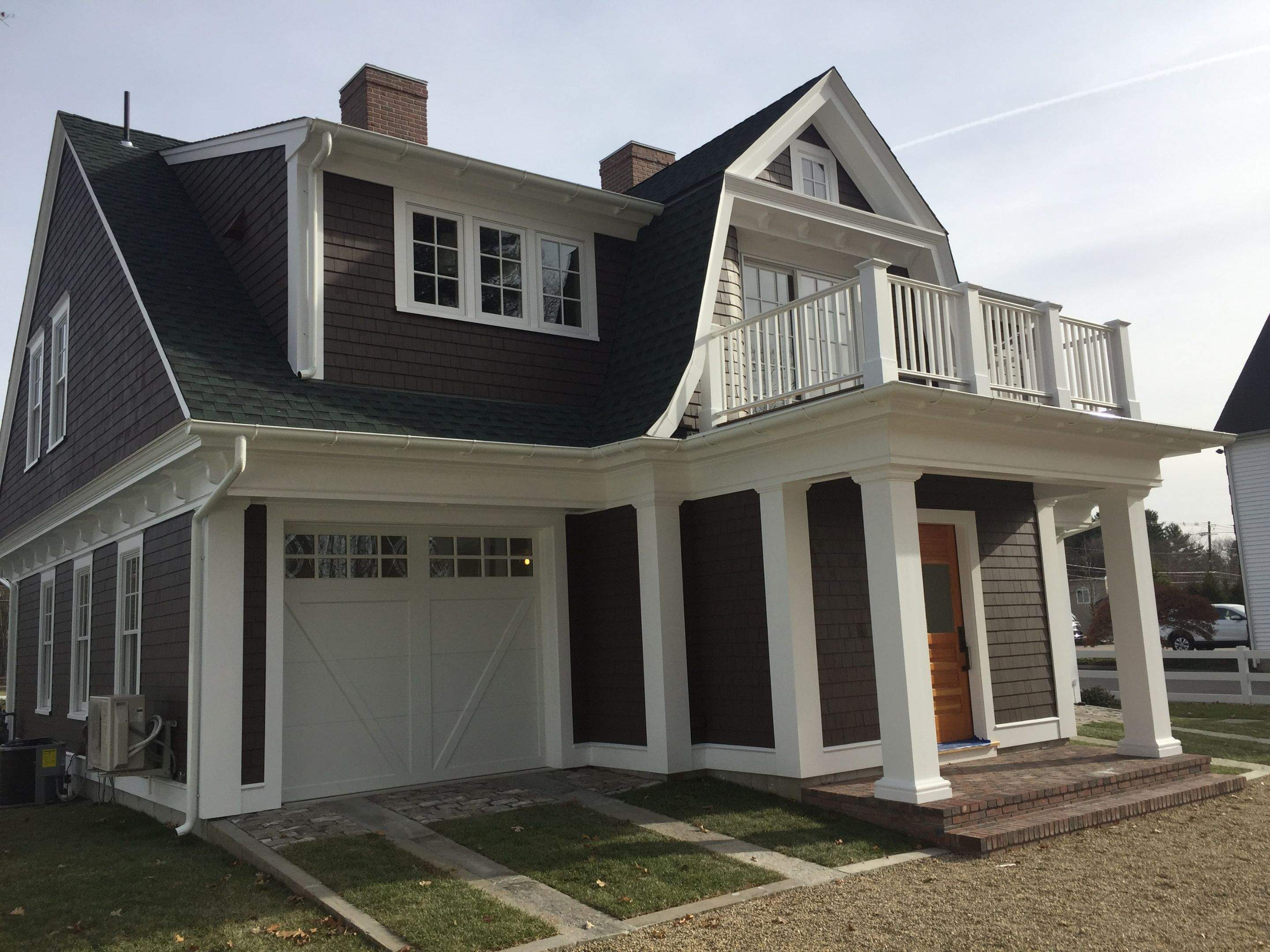 Half-Round Aluminum Gutter Installed onto Crown Molding in Easton, MA by Gutter Pro Enterprises