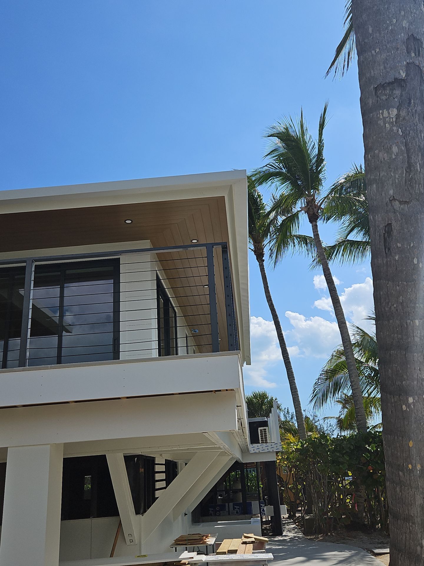 7-Inch Smooth Box Seamless Gutters using Seamless Gutters and Metal Fascia in Sanibel FL by Gutter Professors