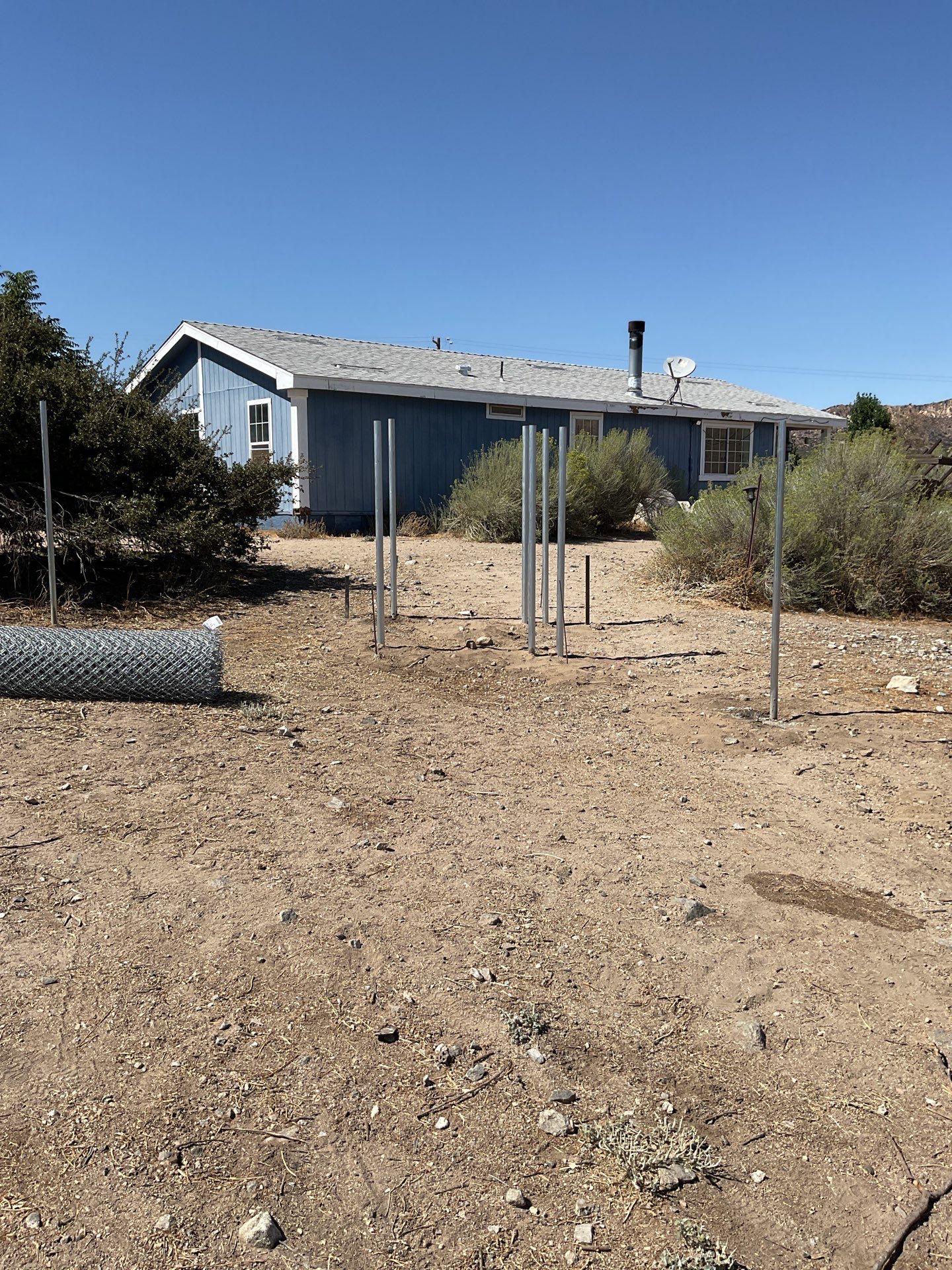 Fence Installation using chain -link by Fence Guys Inc.
