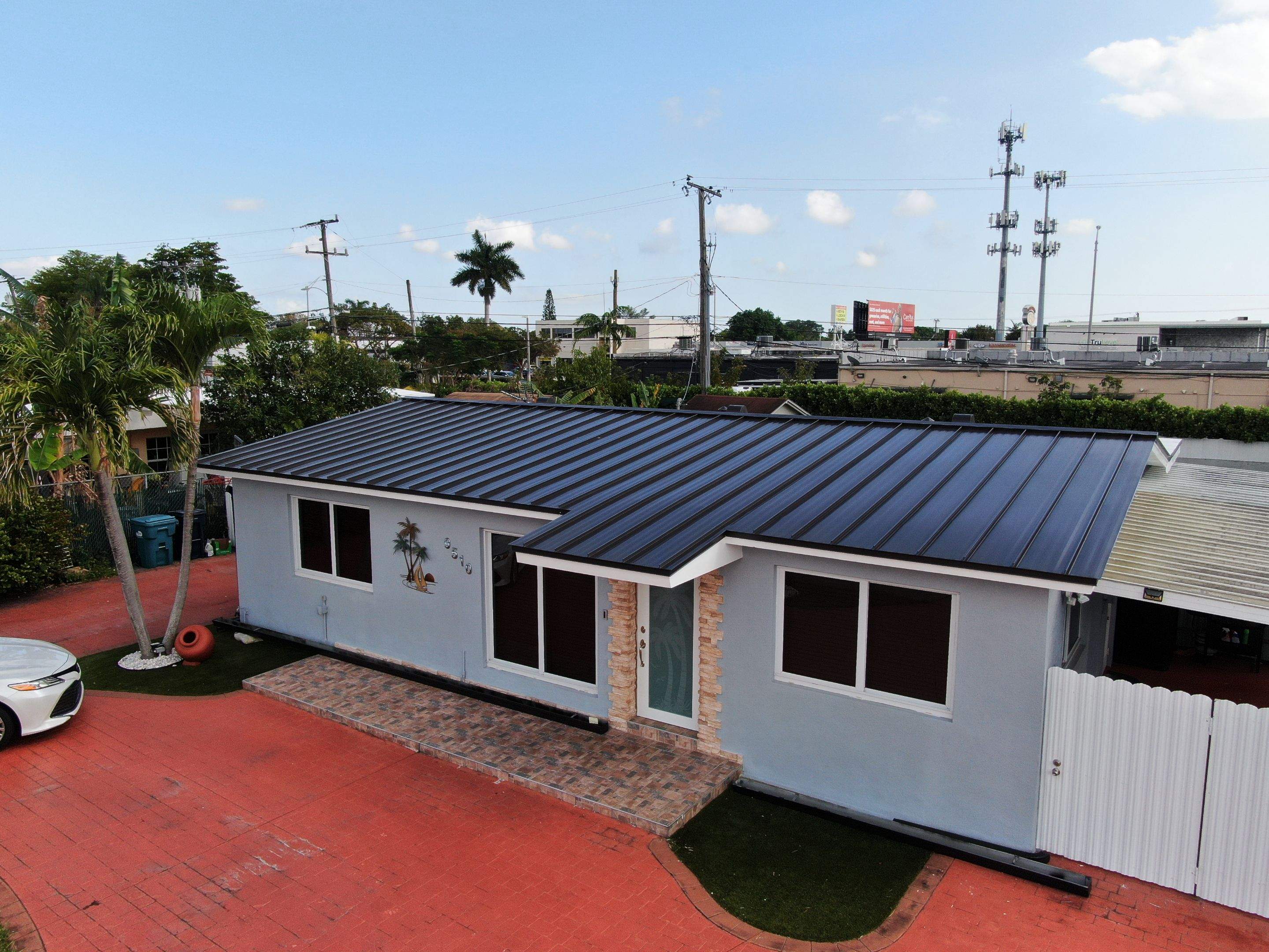 Metal Roof - Galvalume - Dark Bronze by Istueta Roofing
