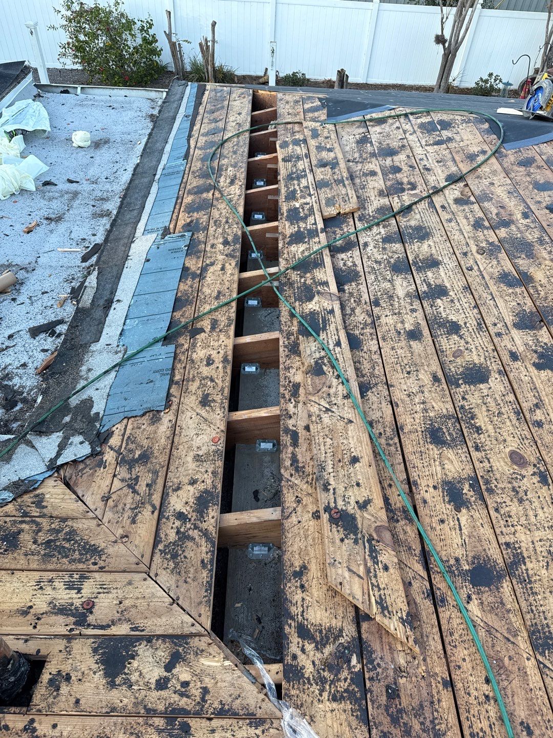 Project in St. Petersburg 33710 by Mitchell Roofing Company LLC