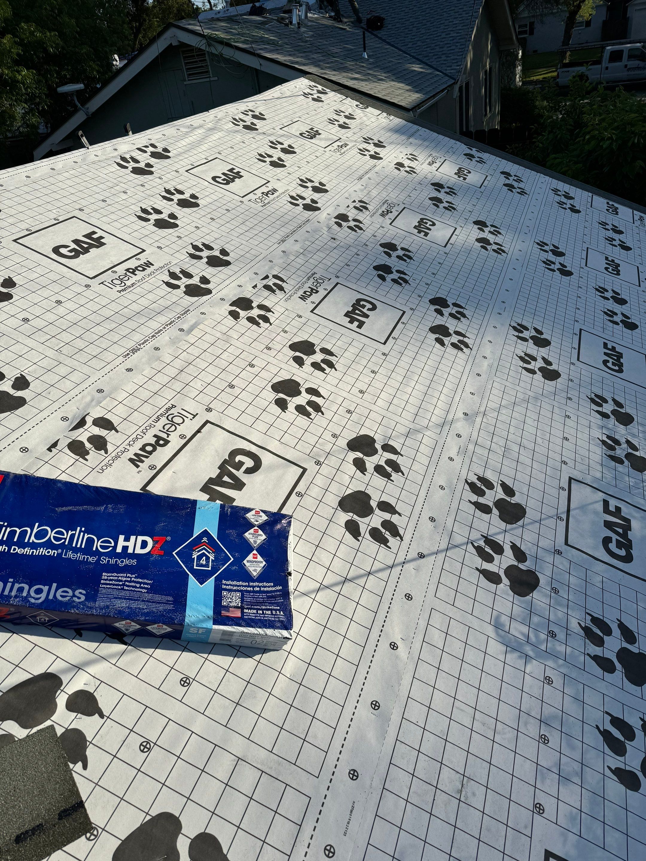 GAF Timberline HDZ-RS shingle project by Straight Edge Roofing Inc