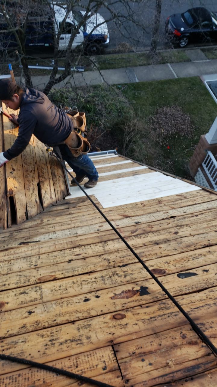 Alexandria Landmark Pro MD Resawn Shake/Flintlastic SA Project by RM Banning, Inc.