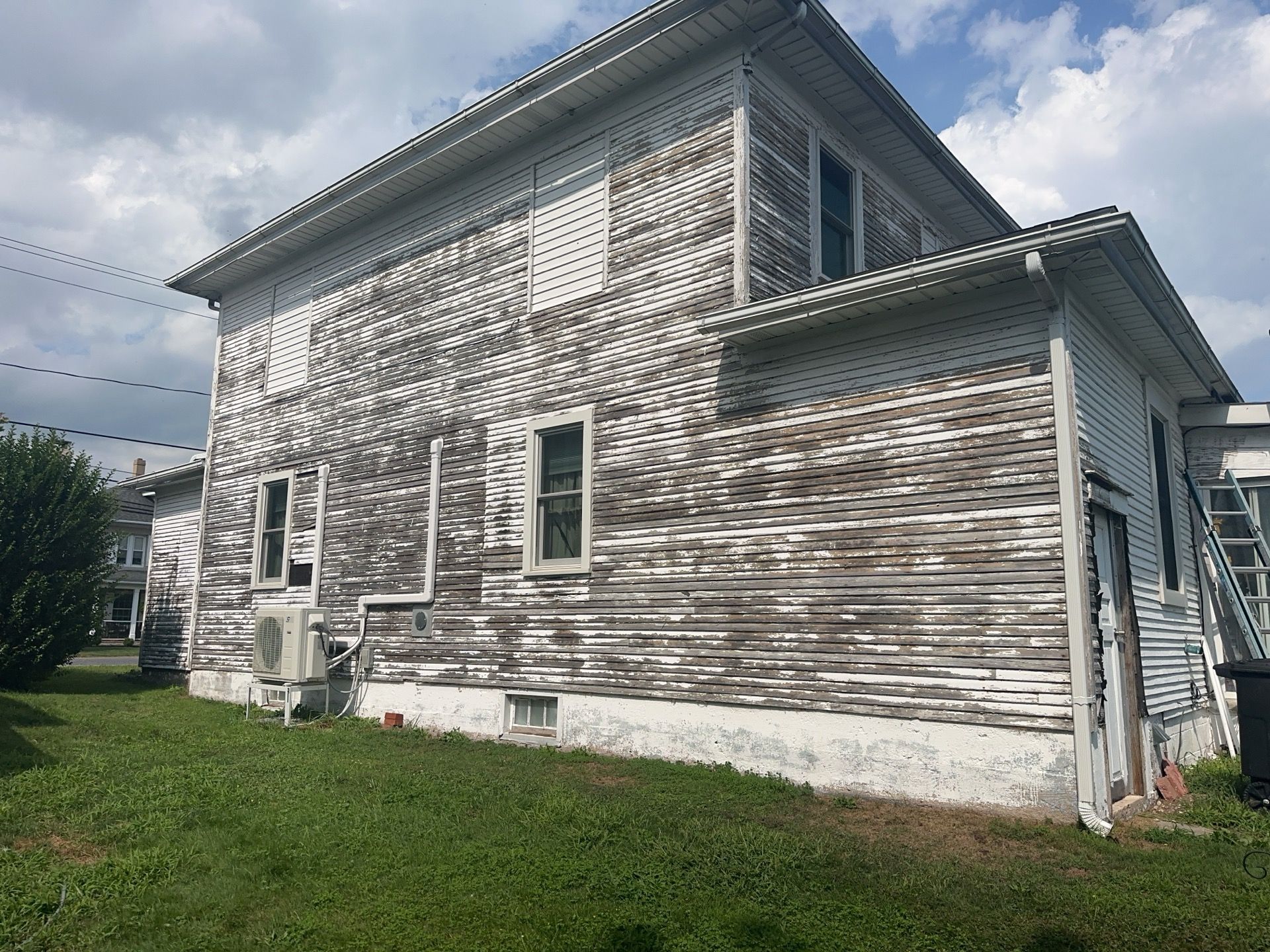 Vinyl Siding and Gutter Replacement in Hegins by Esh Builders