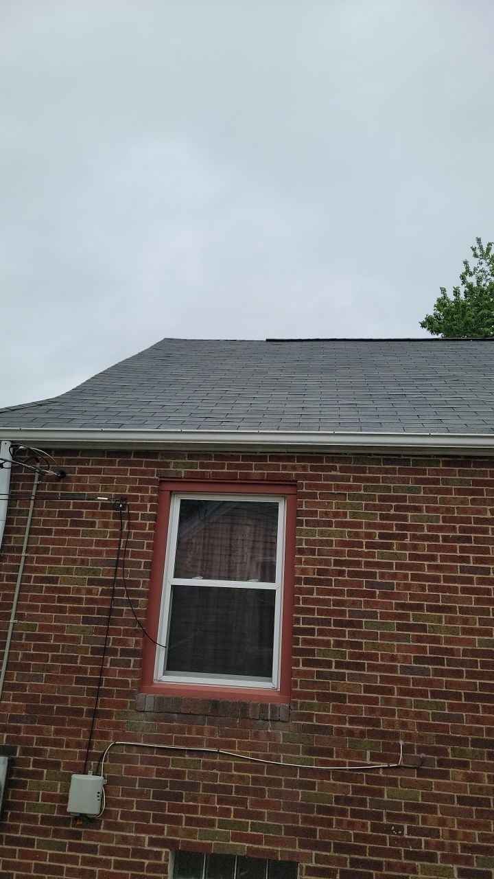 Brand: Atlas Pinnacle Color: Pristine Scotchgarde Pewter Drip: White by Eagle Eye Roofing