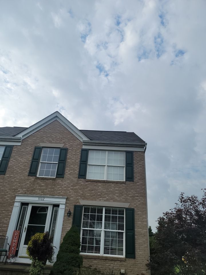 ATLAS PINNACLE COLOR: BURNT HICKORY DRIP EDGE: WHITE by Eagle Eye Roofing