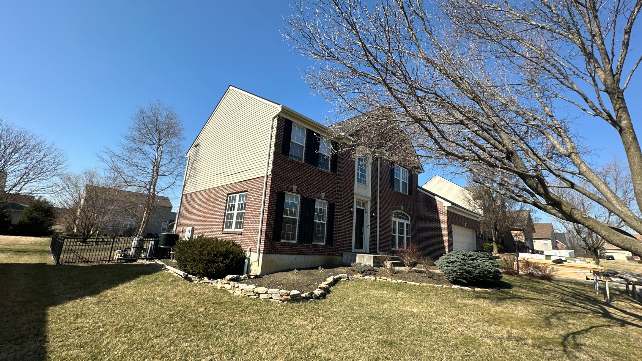 Roofing & Siding  by Tamlin Roofing