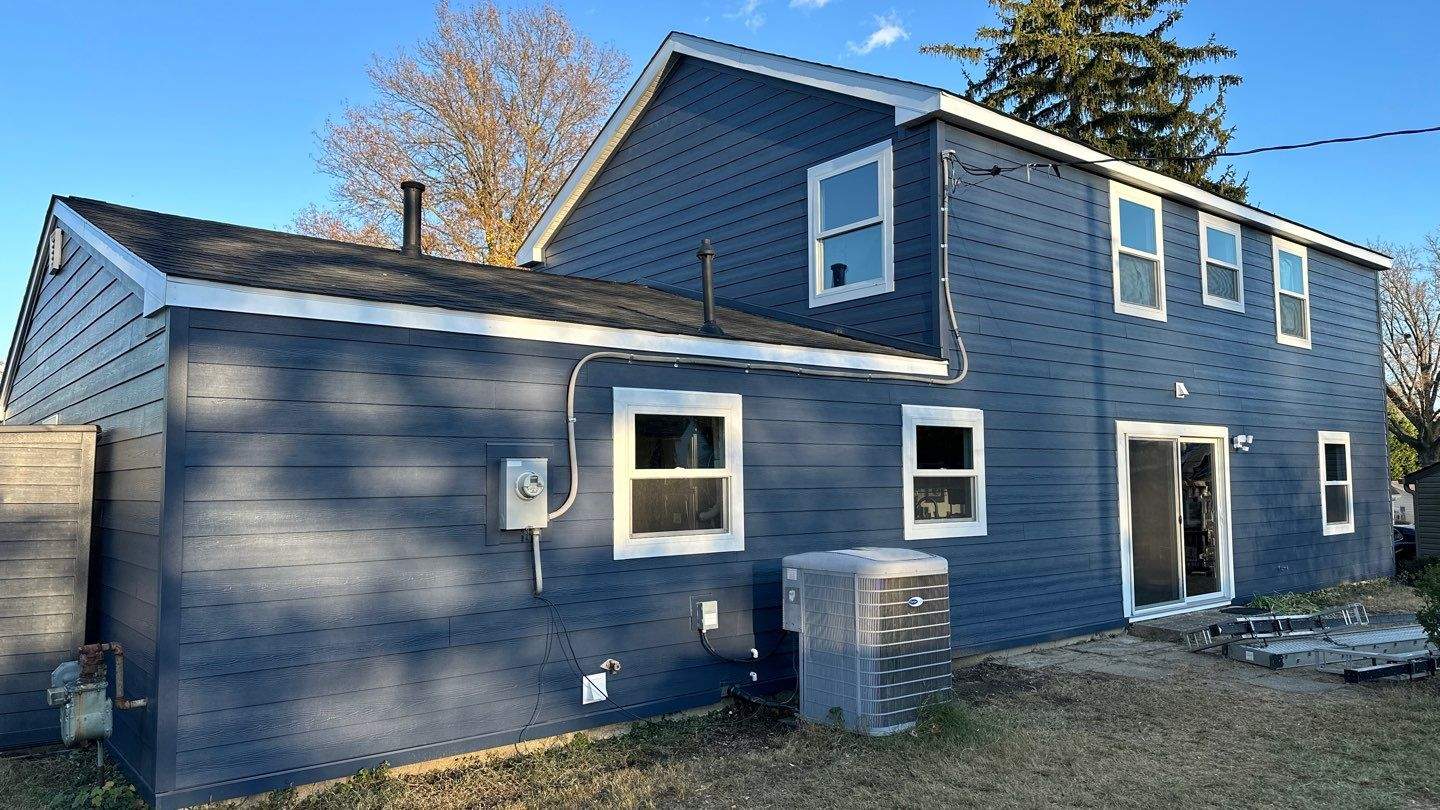 Siding Installation using JH Plank Select Cedarmill Eased Edge by ExteriorPros