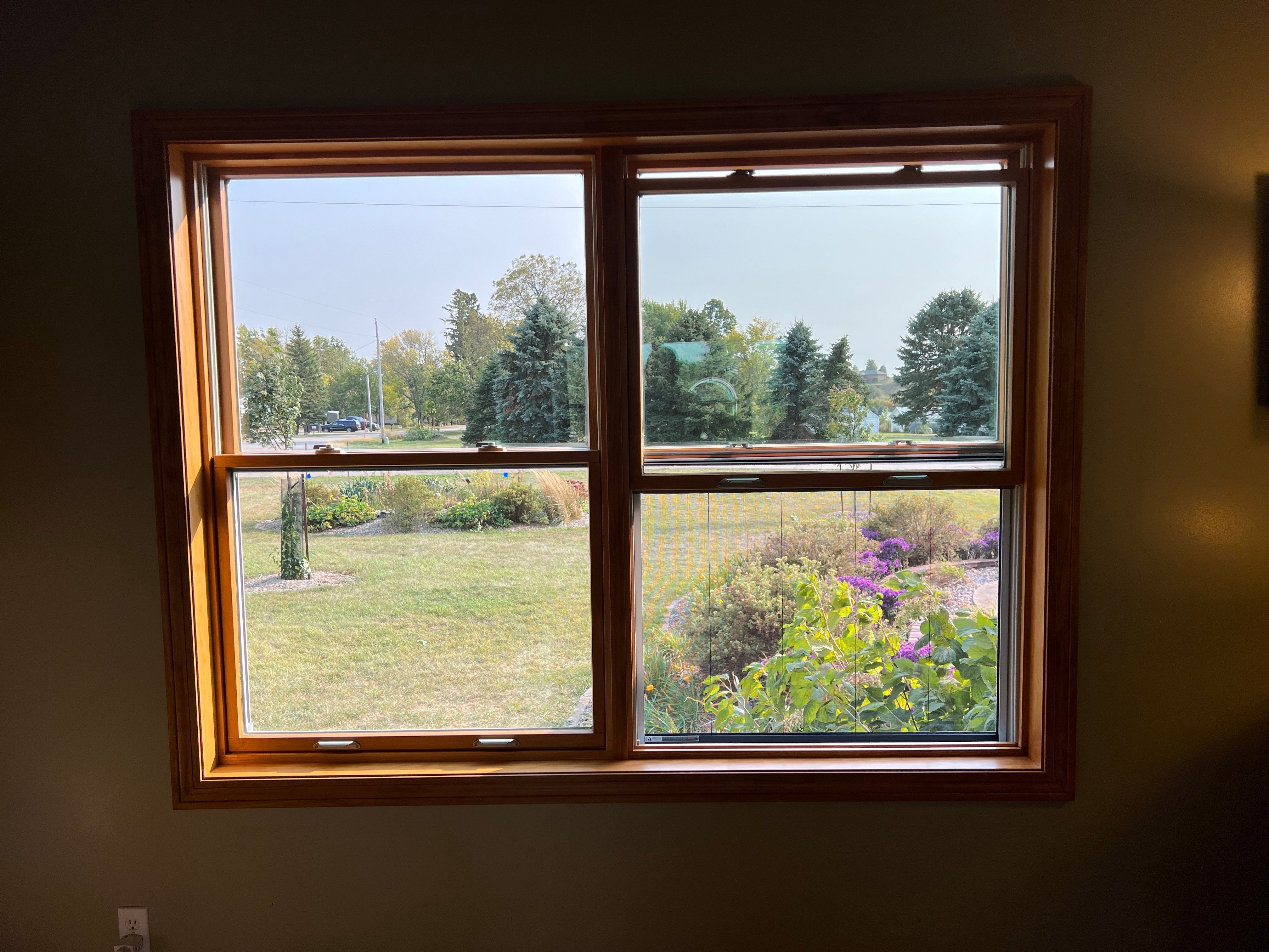 Replacement windows by United Windows and Siding LLC