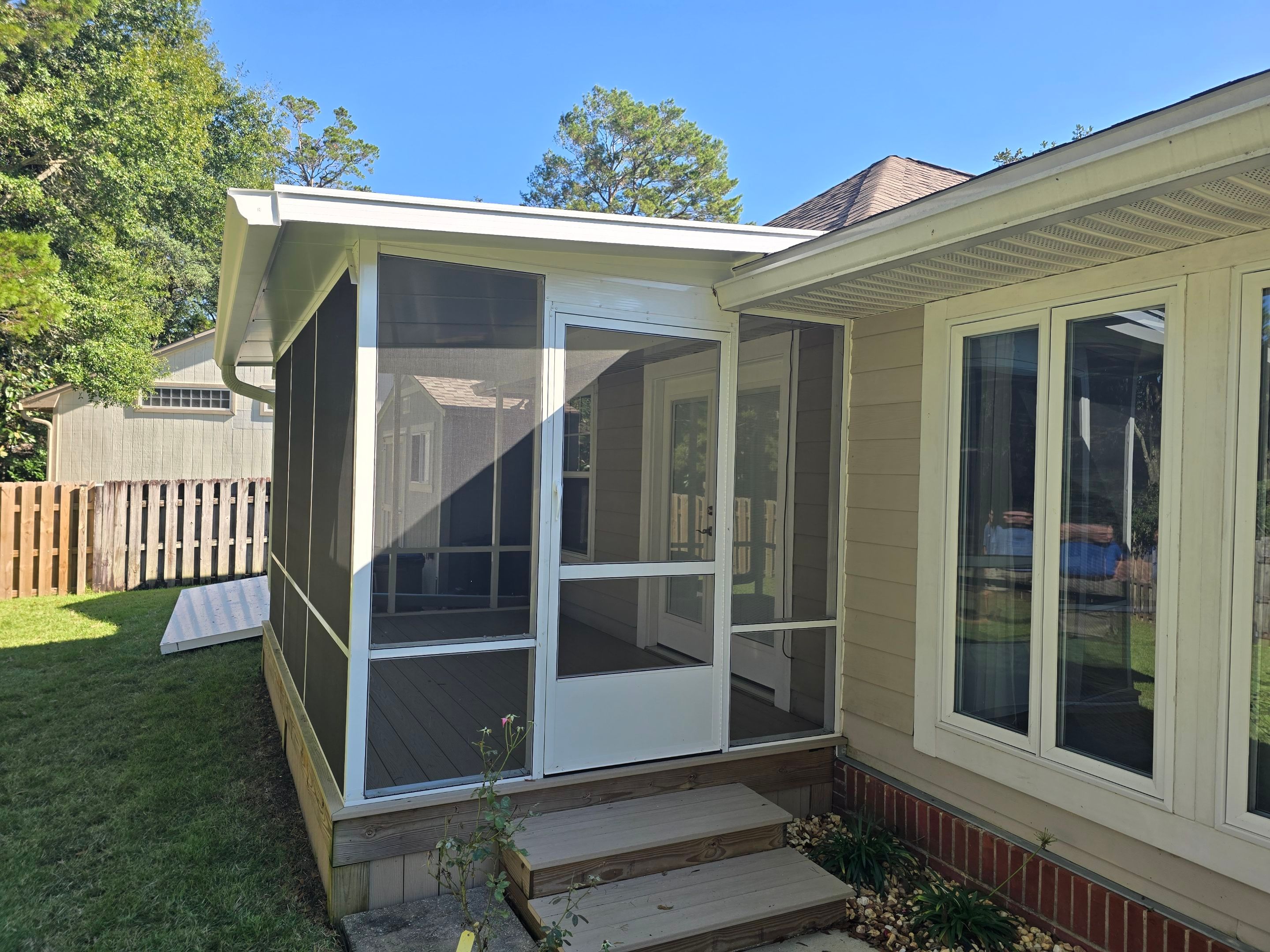 Screen Room in Niceville by Titan Sunrooms