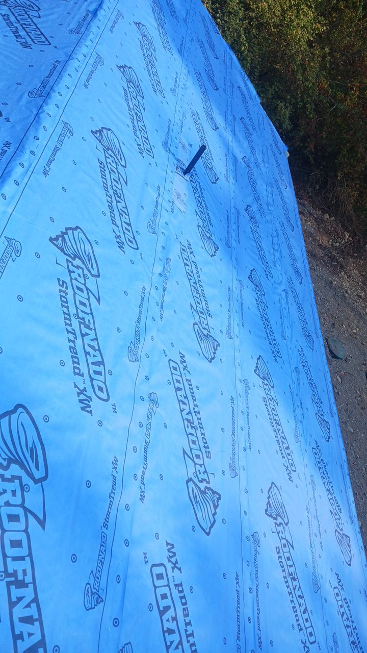 Residential Roofing Installation using OC Oakridge shingles by Top Notch Roofing Inc