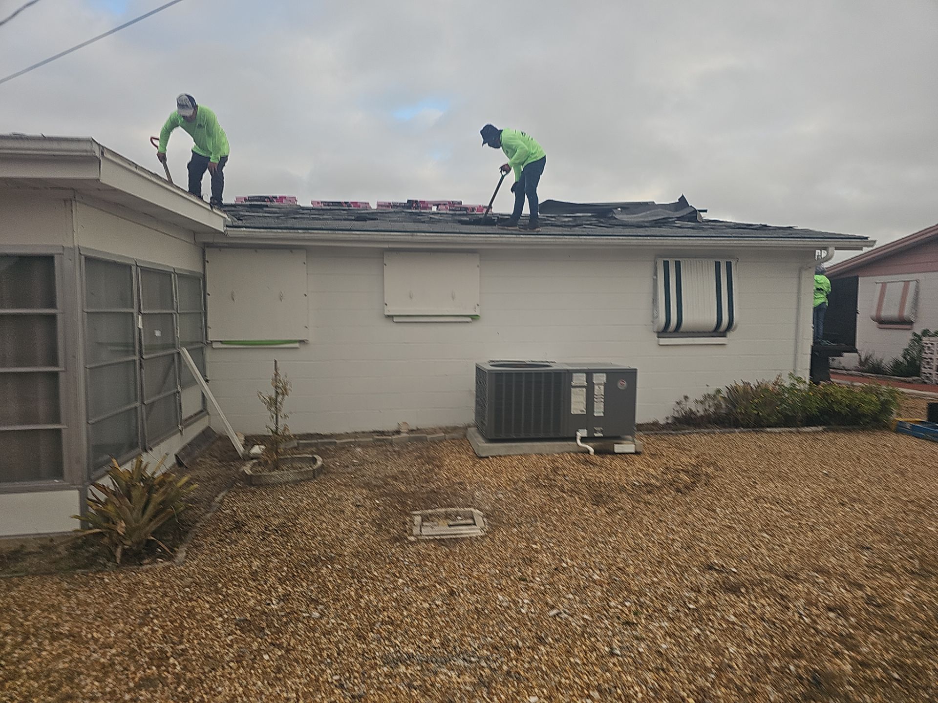 Project in Holiday 34690 by Mitchell Roofing Company LLC 