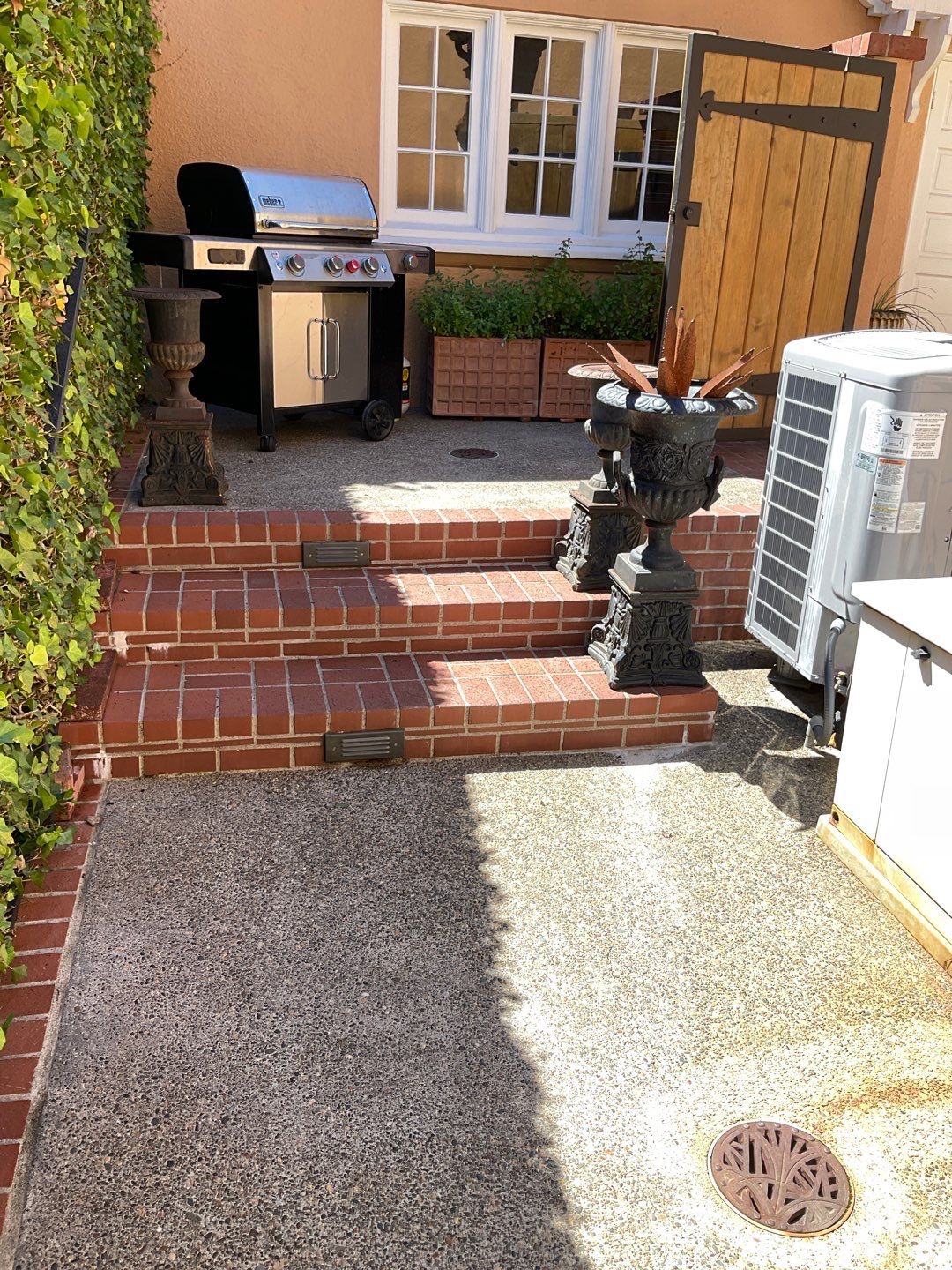 Flat work using Pressure washing no chemicals by Willamette Outdoor Wash LLC