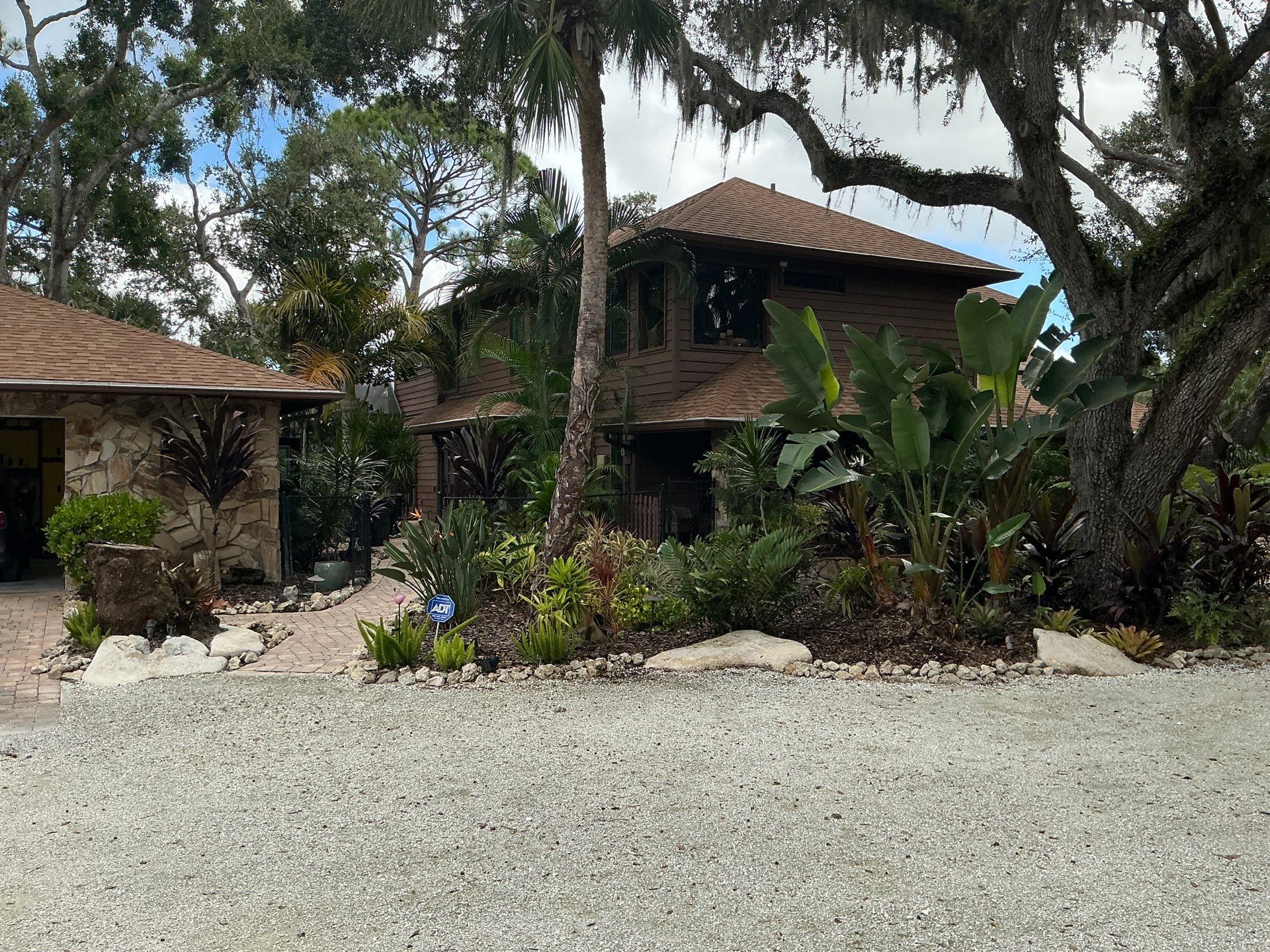 6-inch Seamless Gutters Installed in Sarasota FL by Gutter Professors