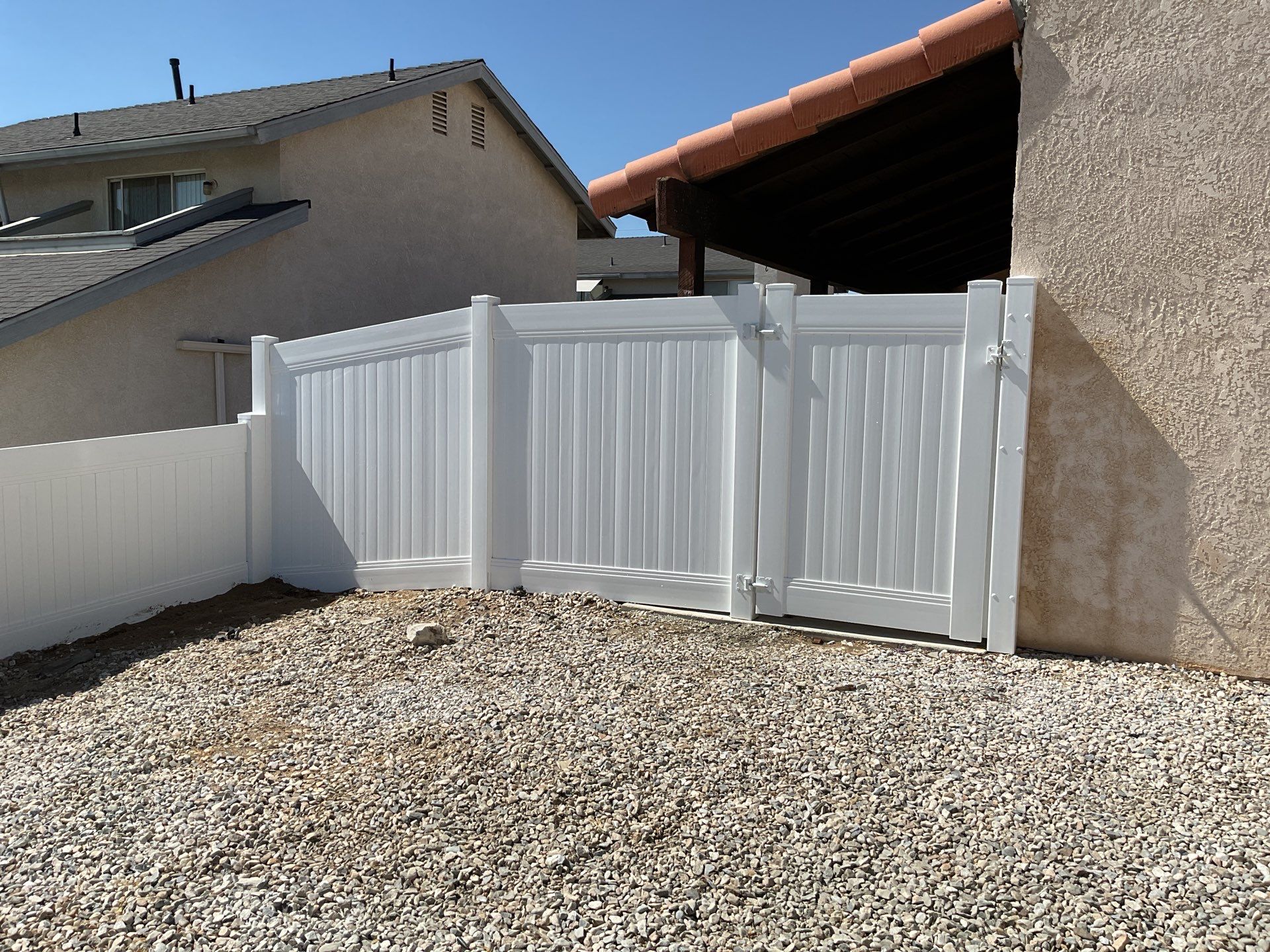 4' and 6' Privacy Vinyl with 2-Rail Ranch Style Vinyl Fence by Fence Guys Inc.