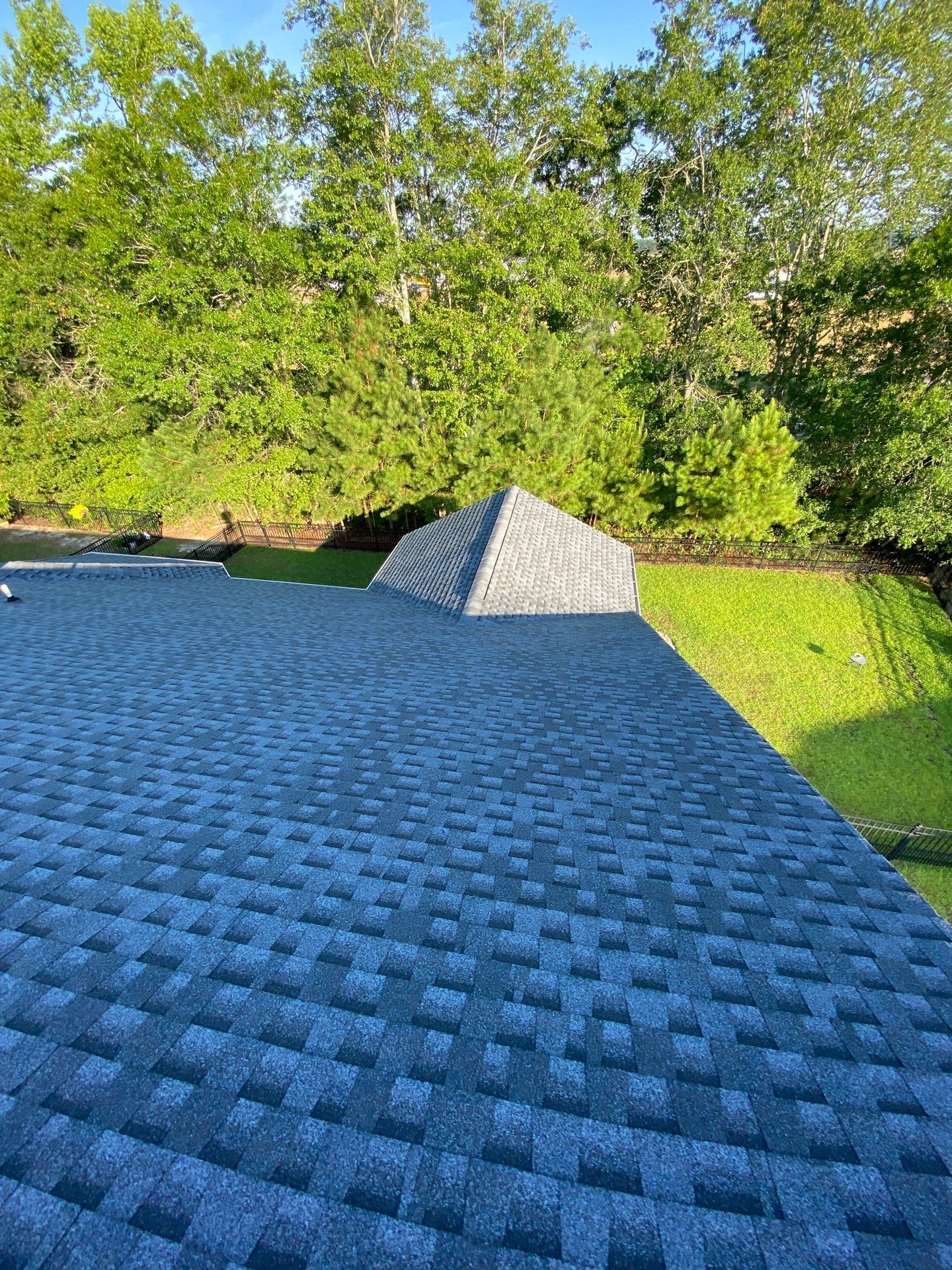 GAF HDZ- Pewter by Linta Roofing