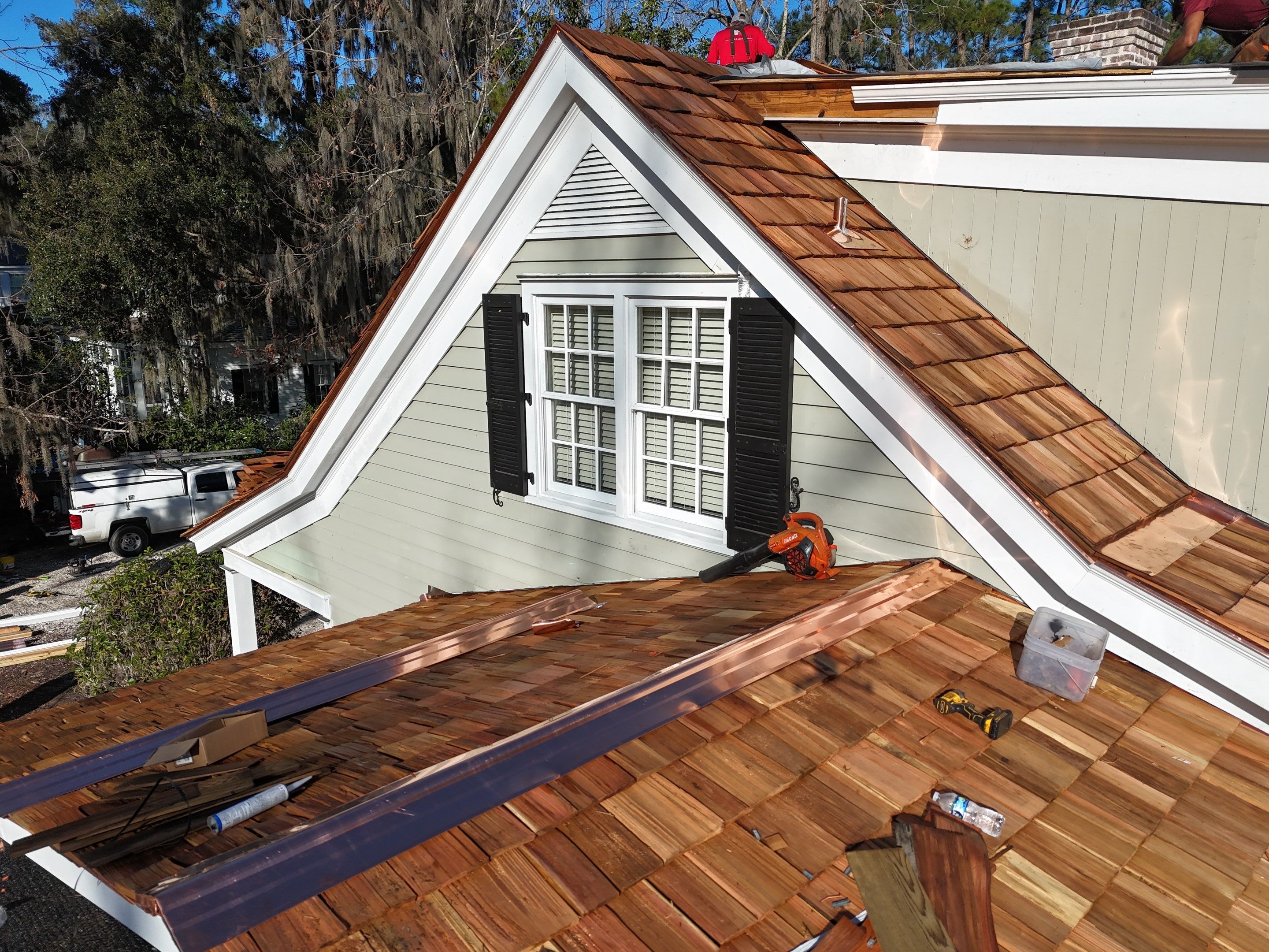 A Ford Plantation Classic by A Good Roofer Near Me 