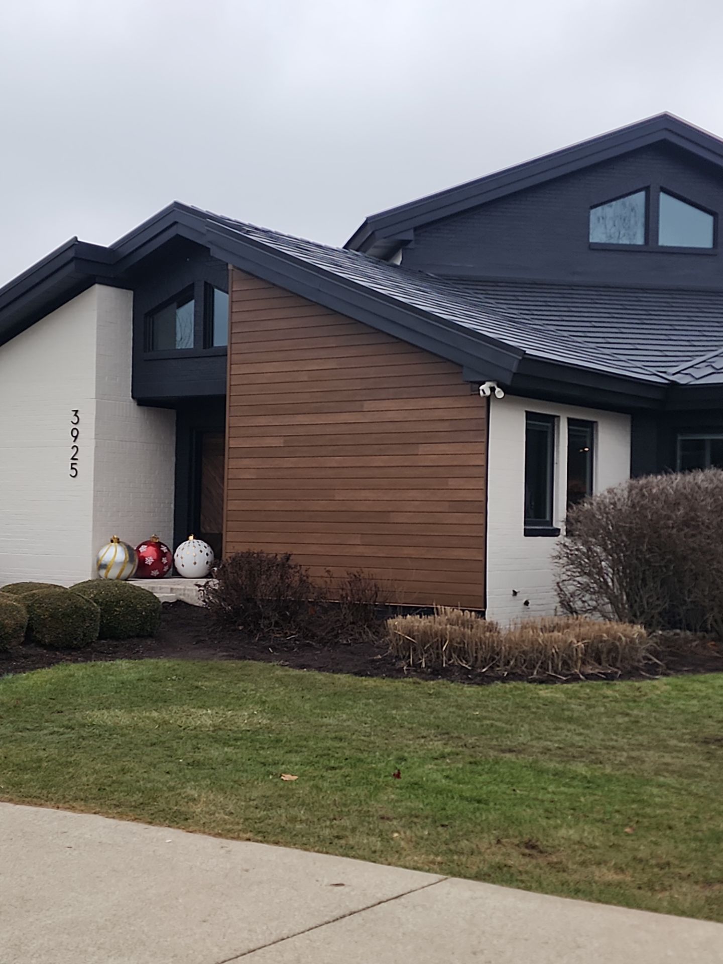 Black Frost Metal Shake Roof & Modern Exterior Renovation – Fort Wayne, IN by 4Ever Metal Roofing