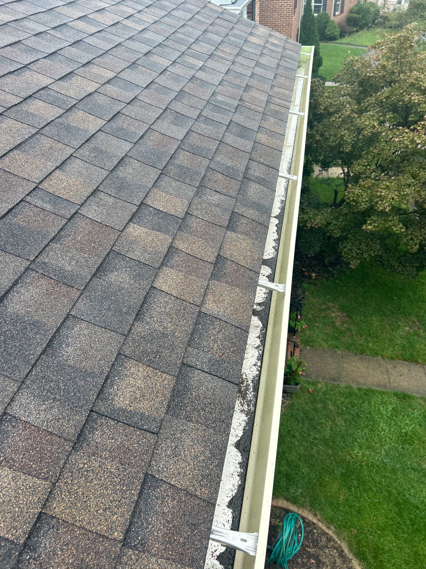 Springfield: Roof Replacement with Landmark Pro Designer Shingles in Max Def Shenandoah by RM Banning, Inc.