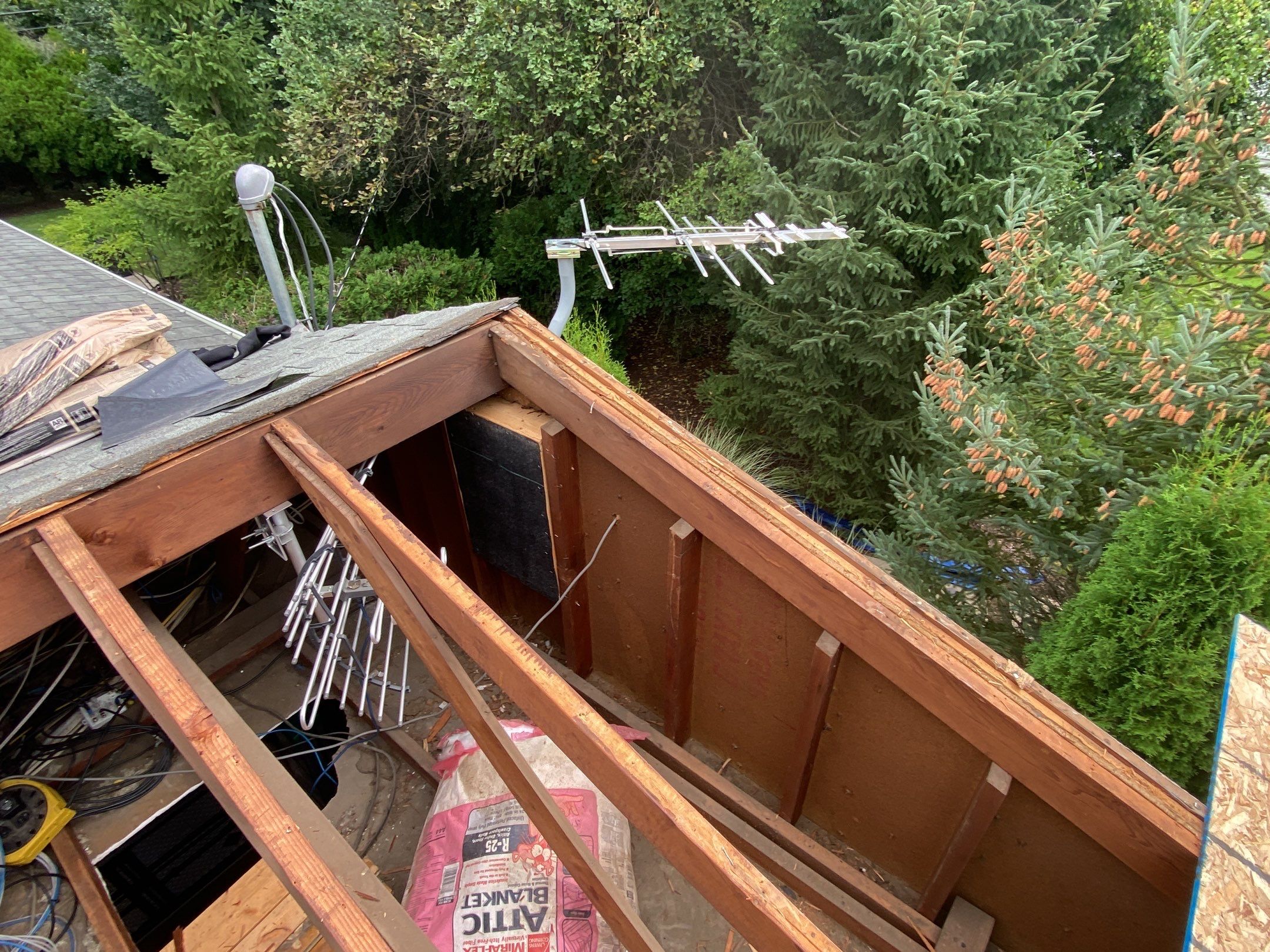 Roof Replacement using CertainTeed Landmark by 180 Contractors