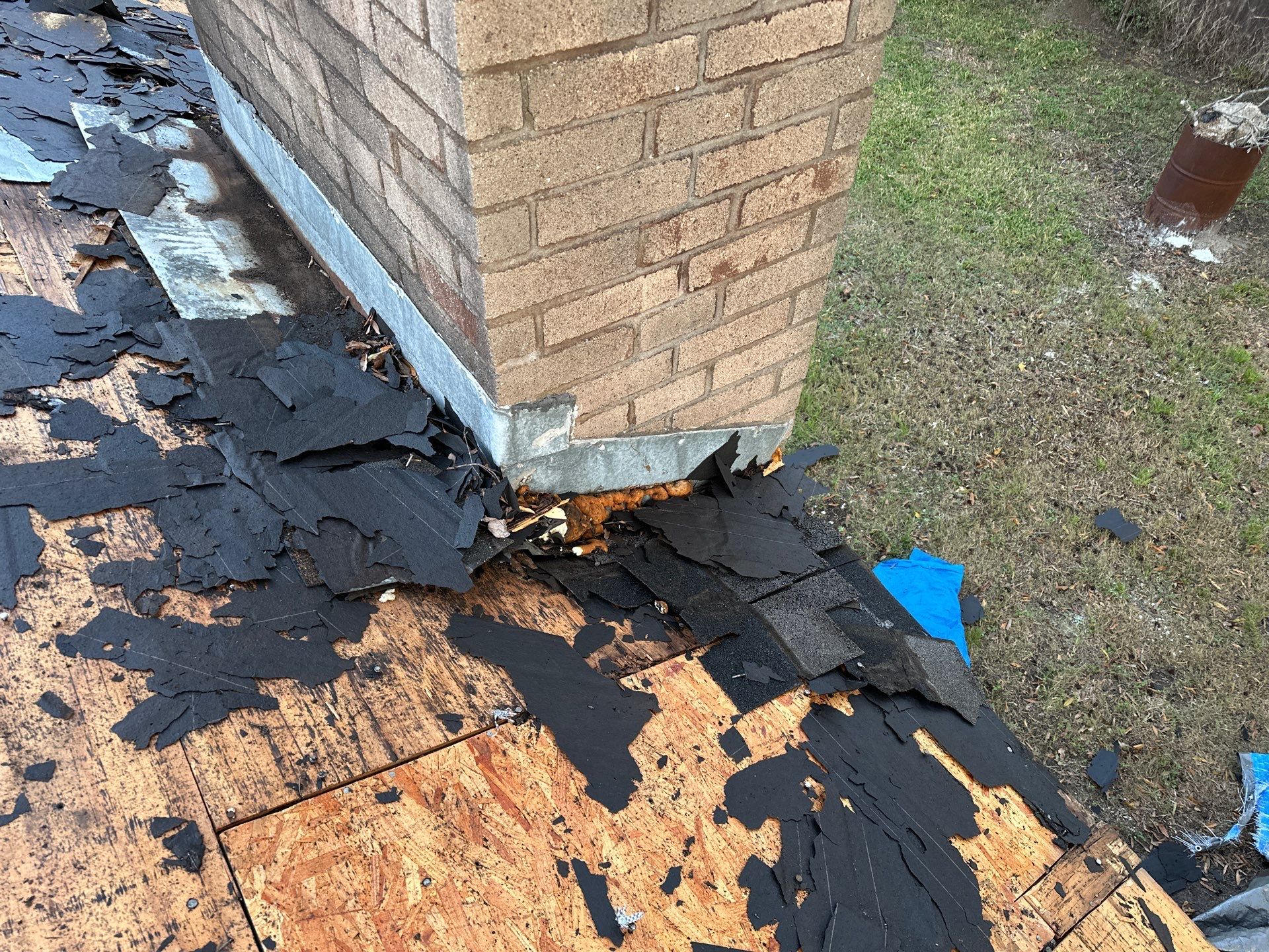 Residential Roofing Installation using Atlas Prolam Black Shadow by Motion Roofing