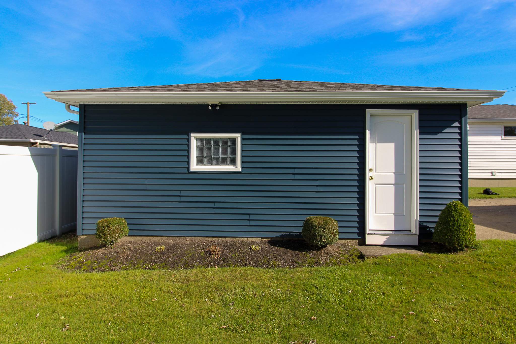 Exterior Siding and Concrete by Ivy Lea Construction