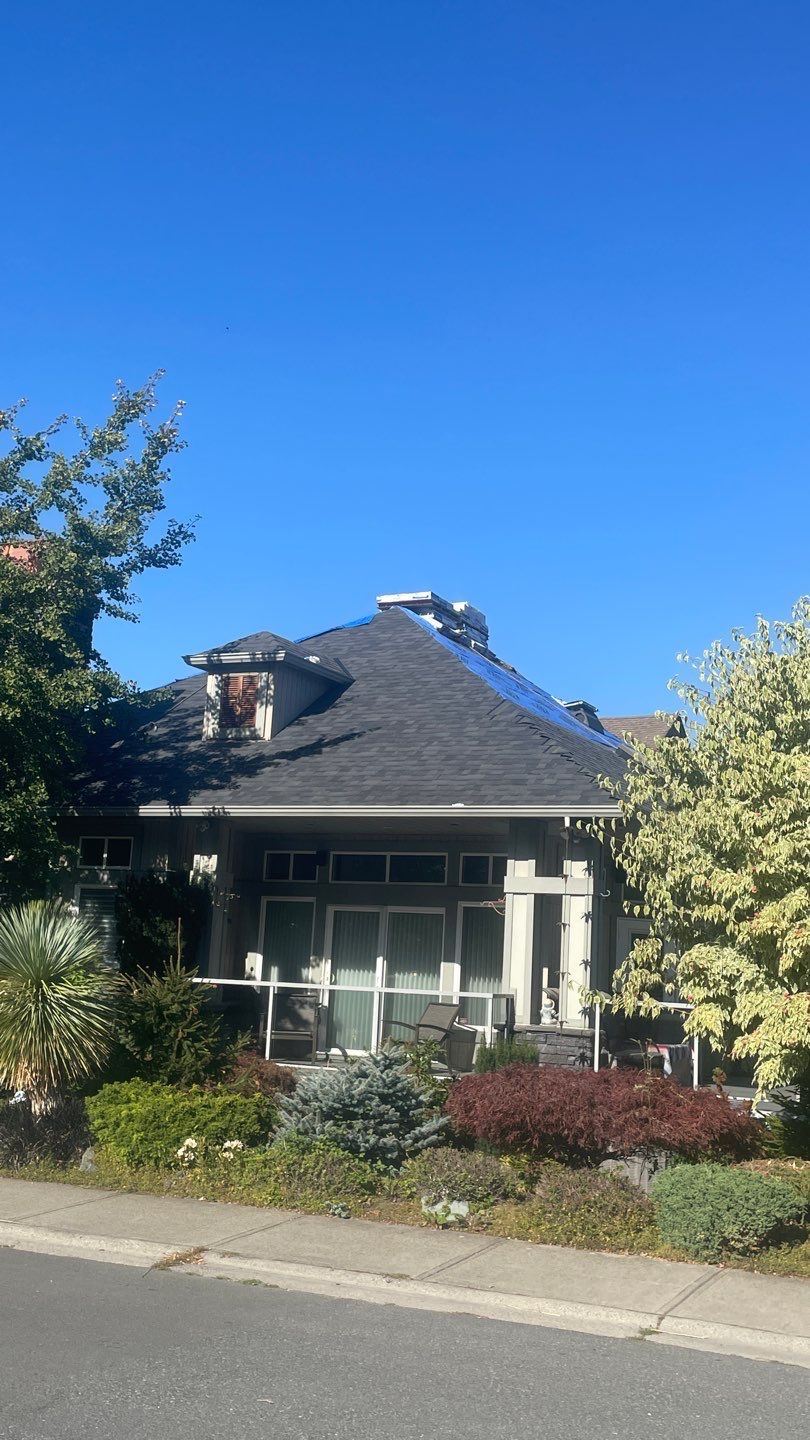 Residential Roofing Installation using Malarky Vista Shingles by Top Notch Roofing Inc