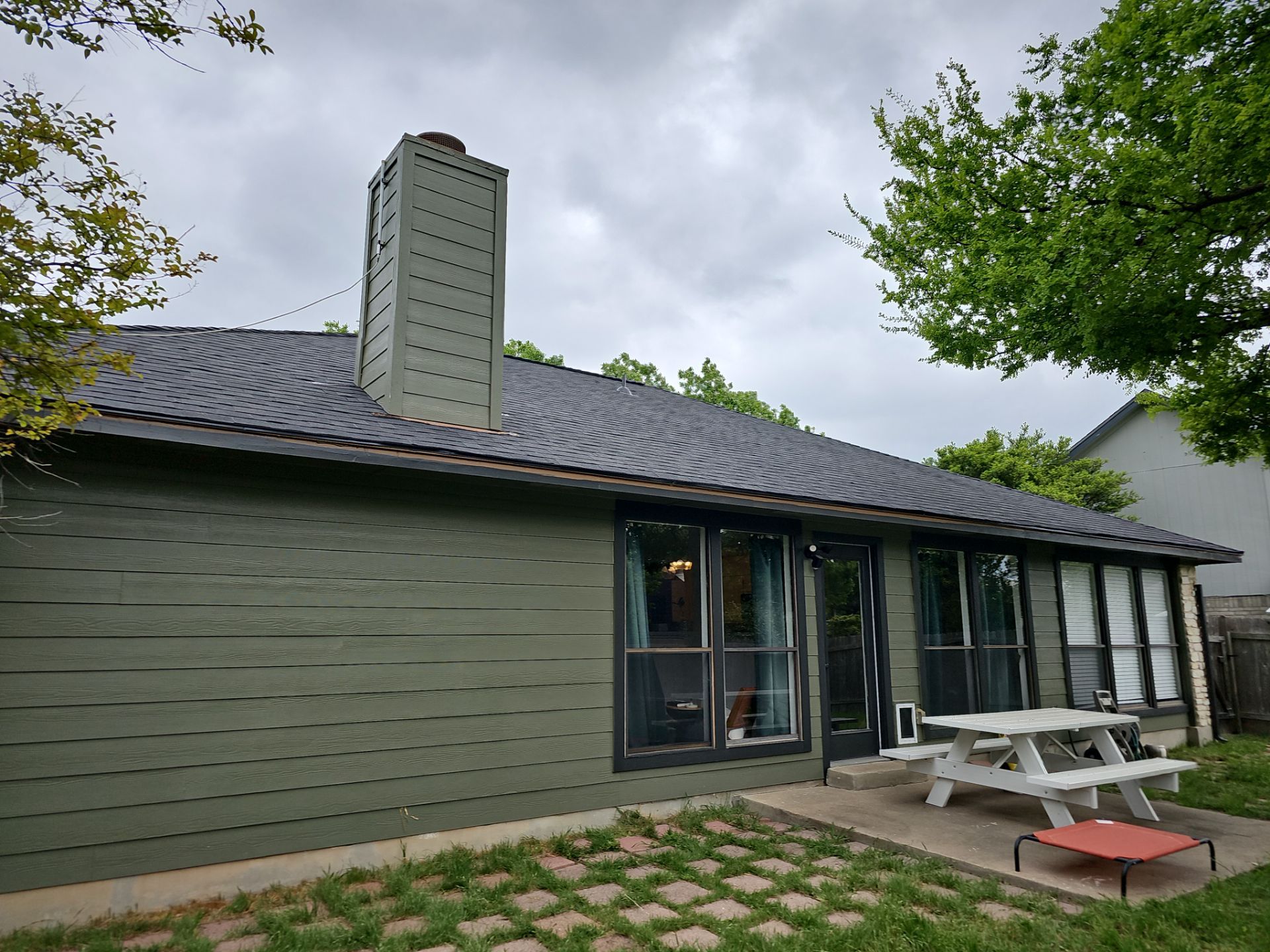 Residential Roofing Installation using Owens Corning Oakridge Onyx Black by DeZign Roofing & Exteriors