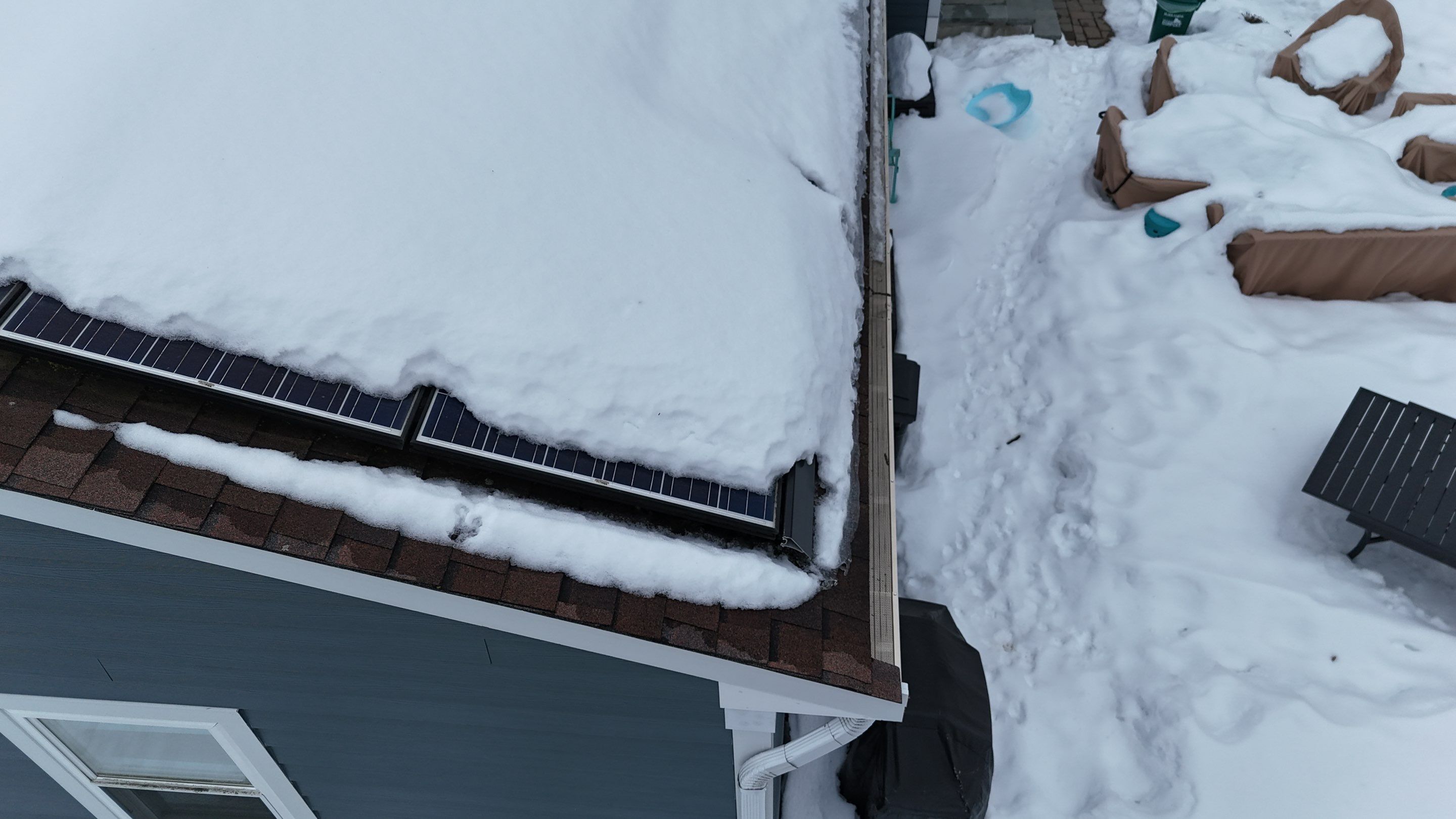 Ice Dam Removal & Snow Removal in Woburn, MA by Mighty Dog Roofing of Greater Middlesex County